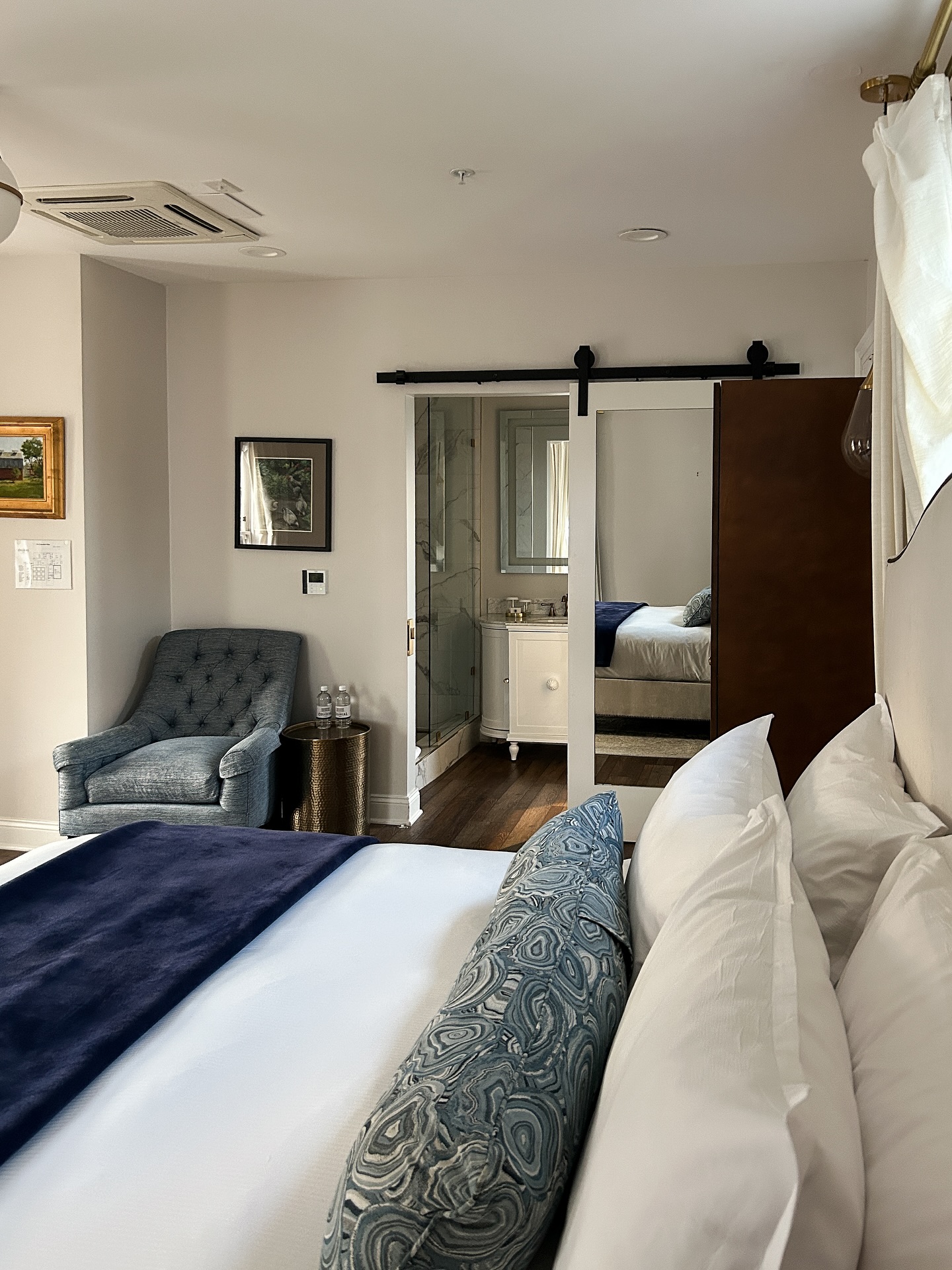 The Colonial Inn... - The Colonial Inn Hillsborough