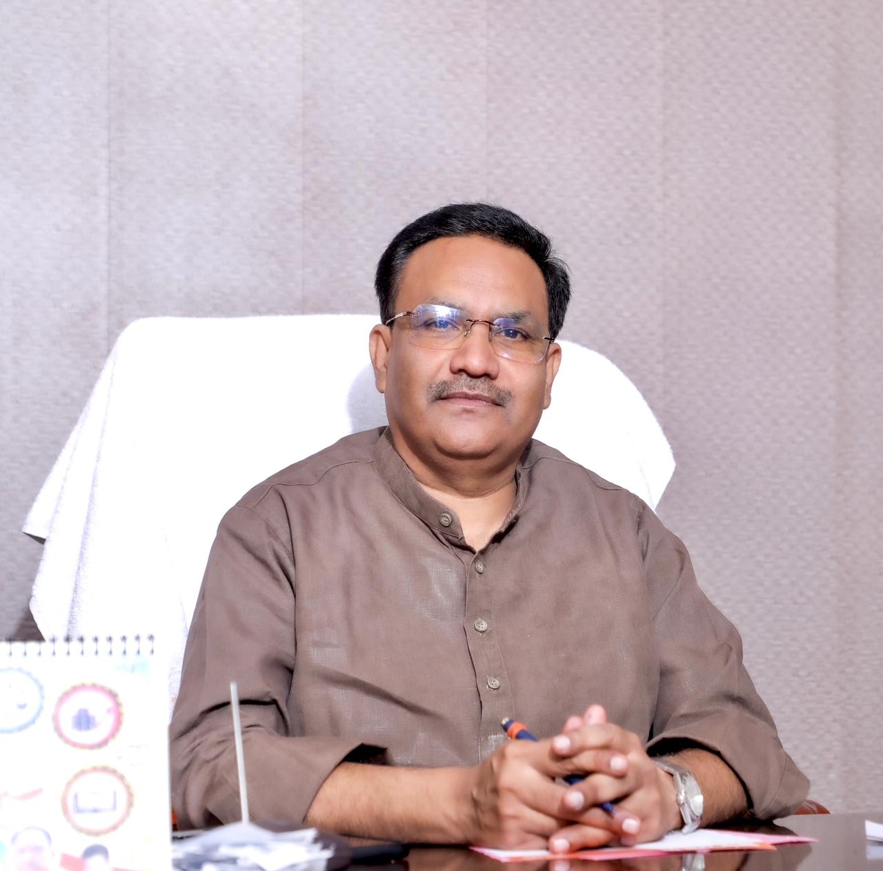 Dr Salim Raj