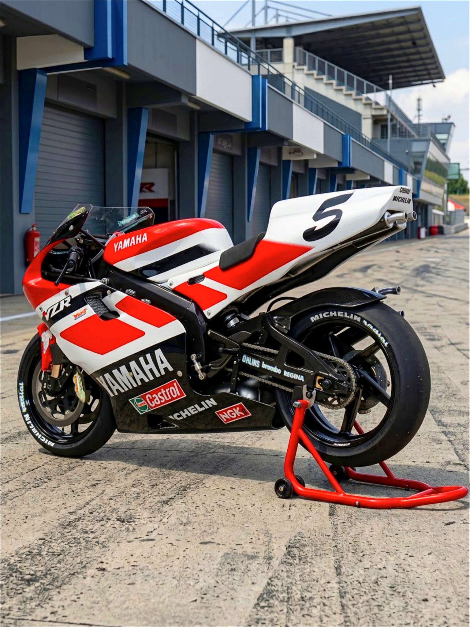 Kevin Schwantz won his first 500cc Grand Prix (GP) at the Suzuka
