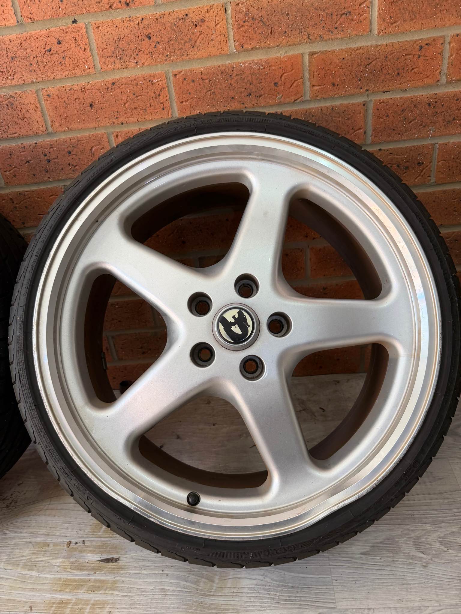Staggered 20’ silver walkies - Car Wheels, Tires & Parts - Avalon ...