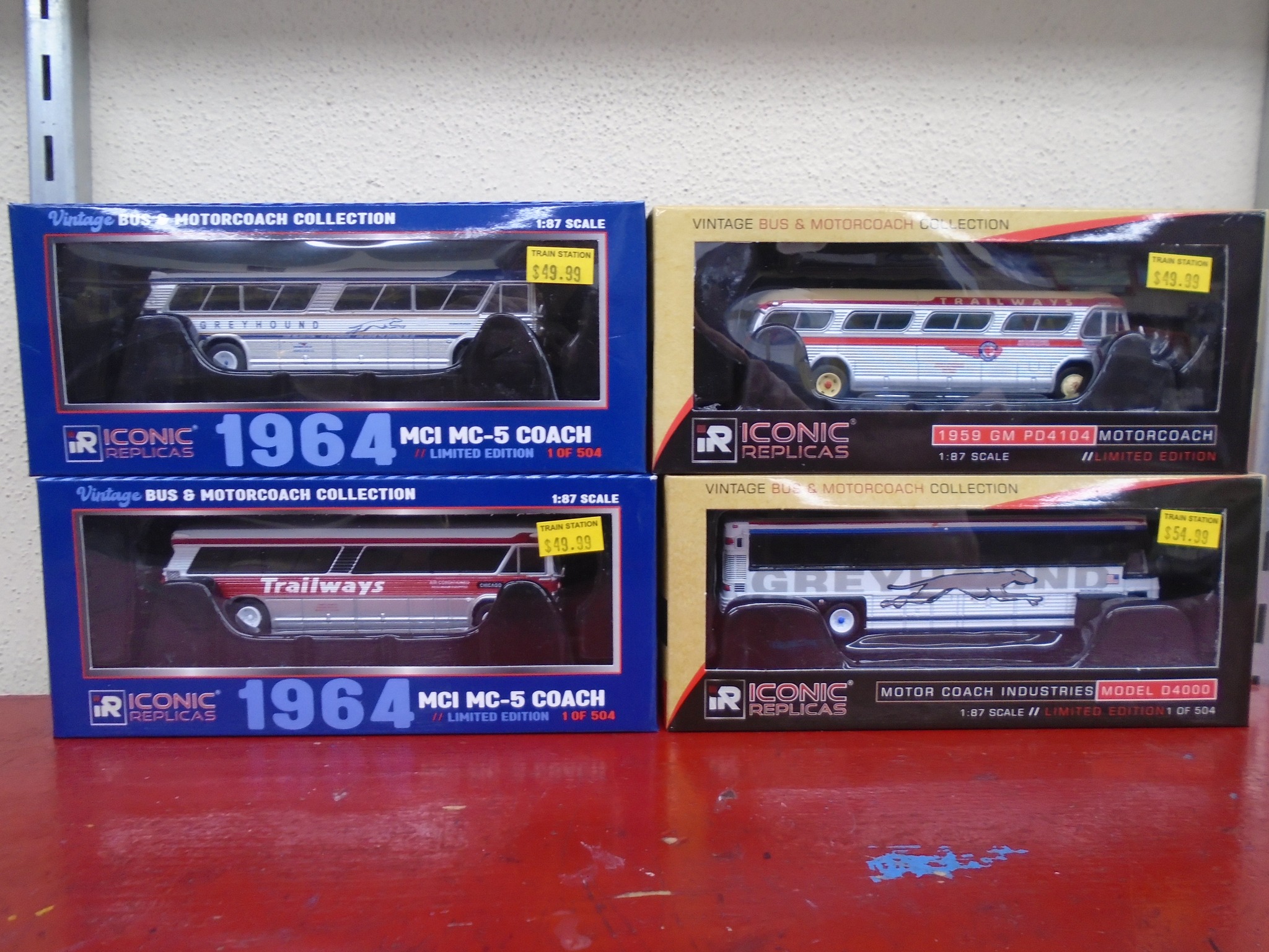 New HO scale model vehicles available