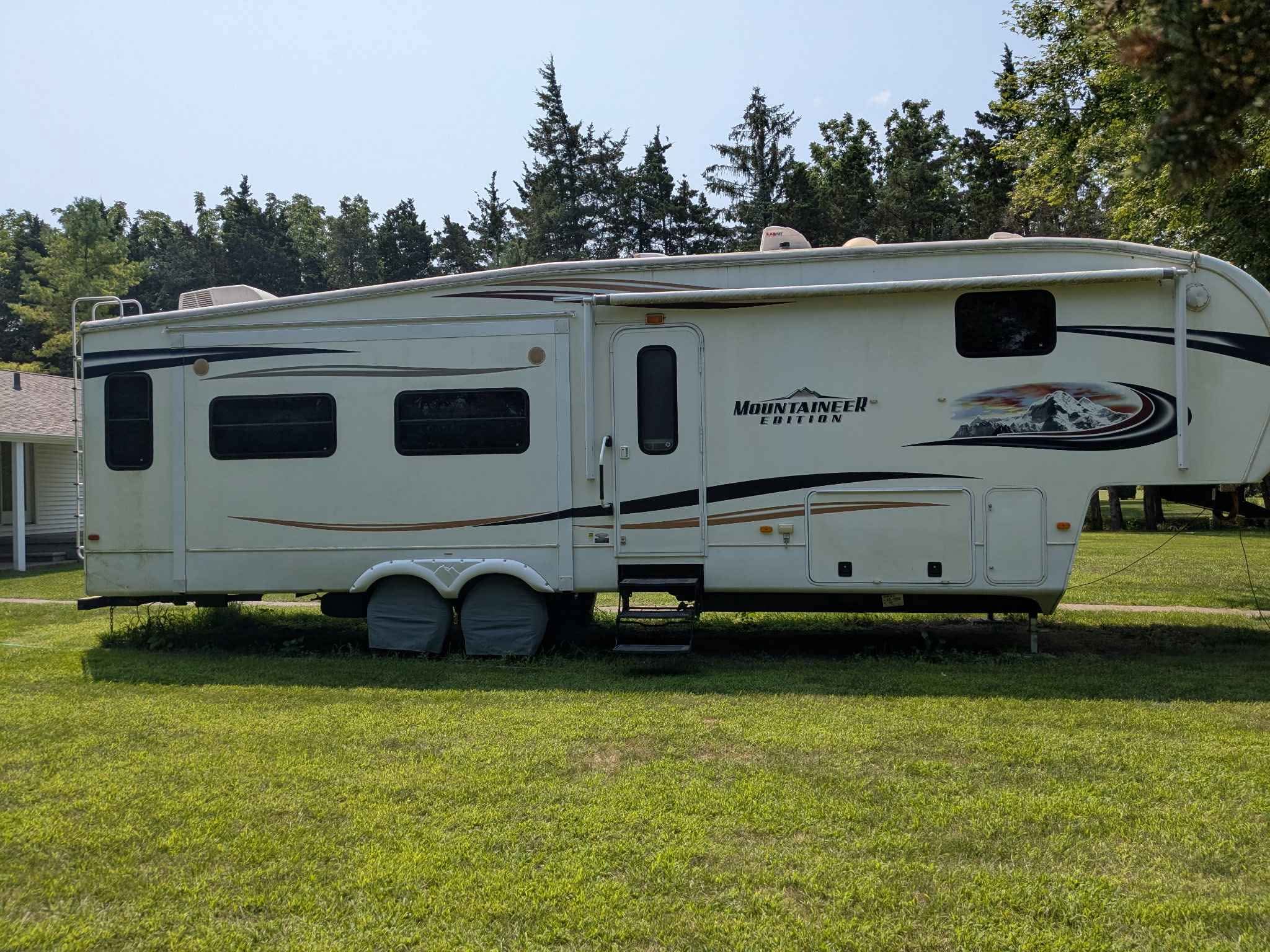 2012 Montana Mountaineer - RVs & Campers - West Monroe, Michigan ...