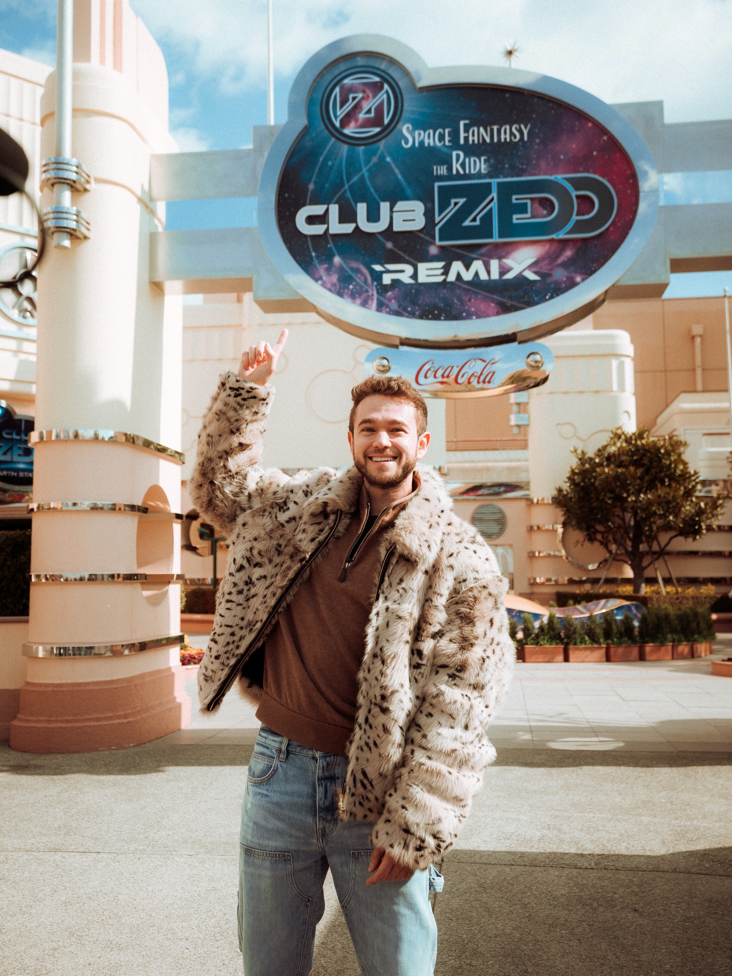 Zedd - Zedd added a new photo — at Universal Studios Japan.