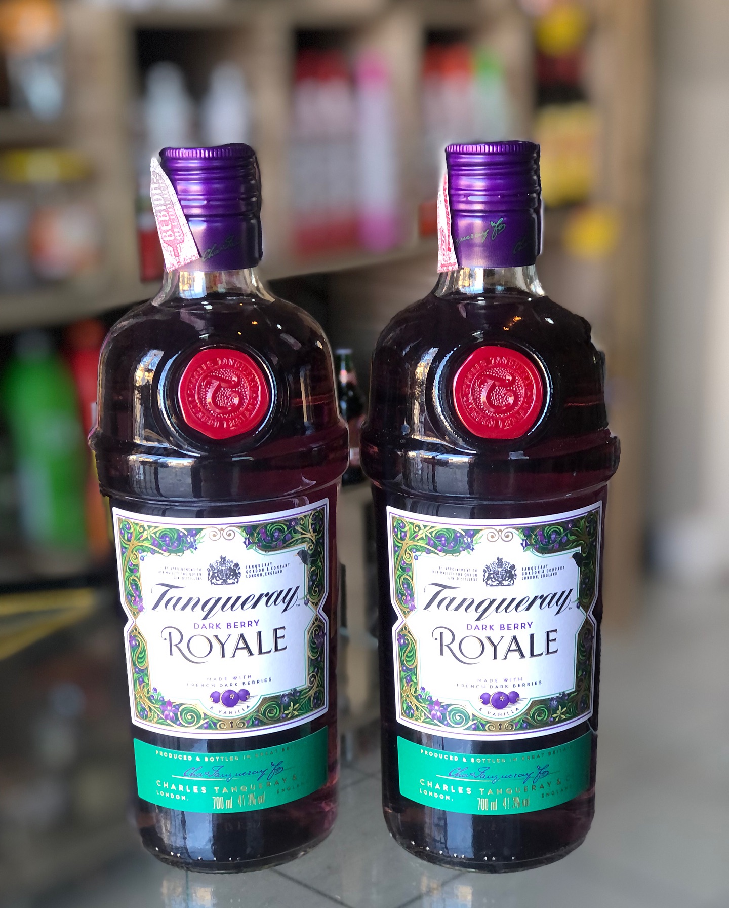 Adega - Tanqueray Royale é um gin feito com cassis francês e notas ...