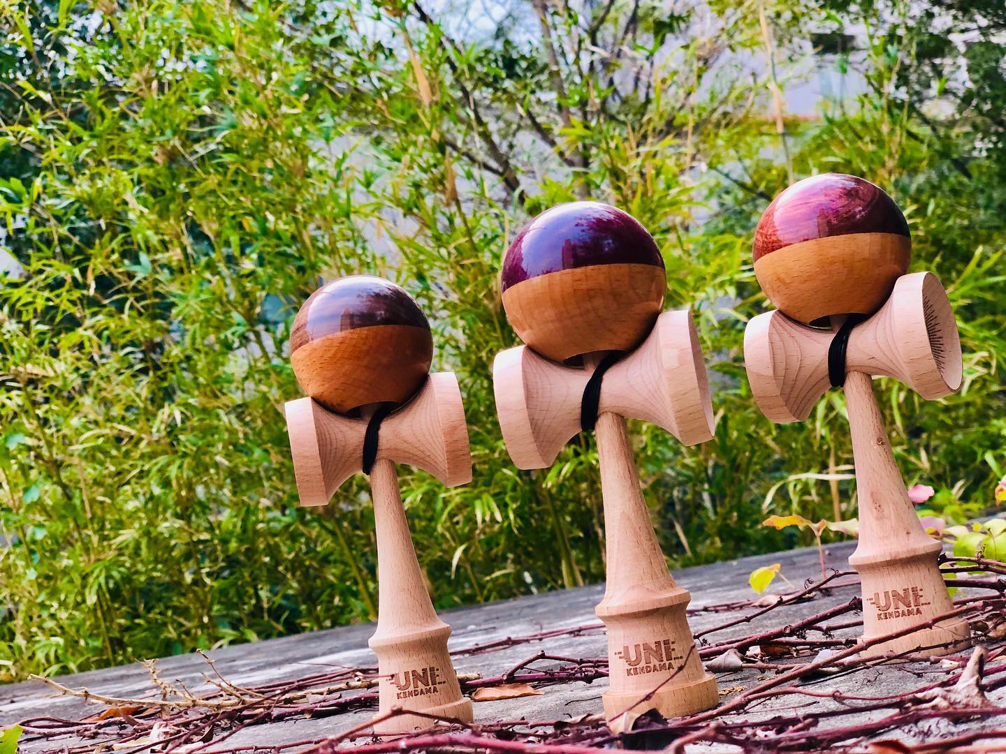香港花式劍球協會 - Unikendama 2代夾木款 正式發售 紫心木、胡桃木、花梨木 1.... | Facebook