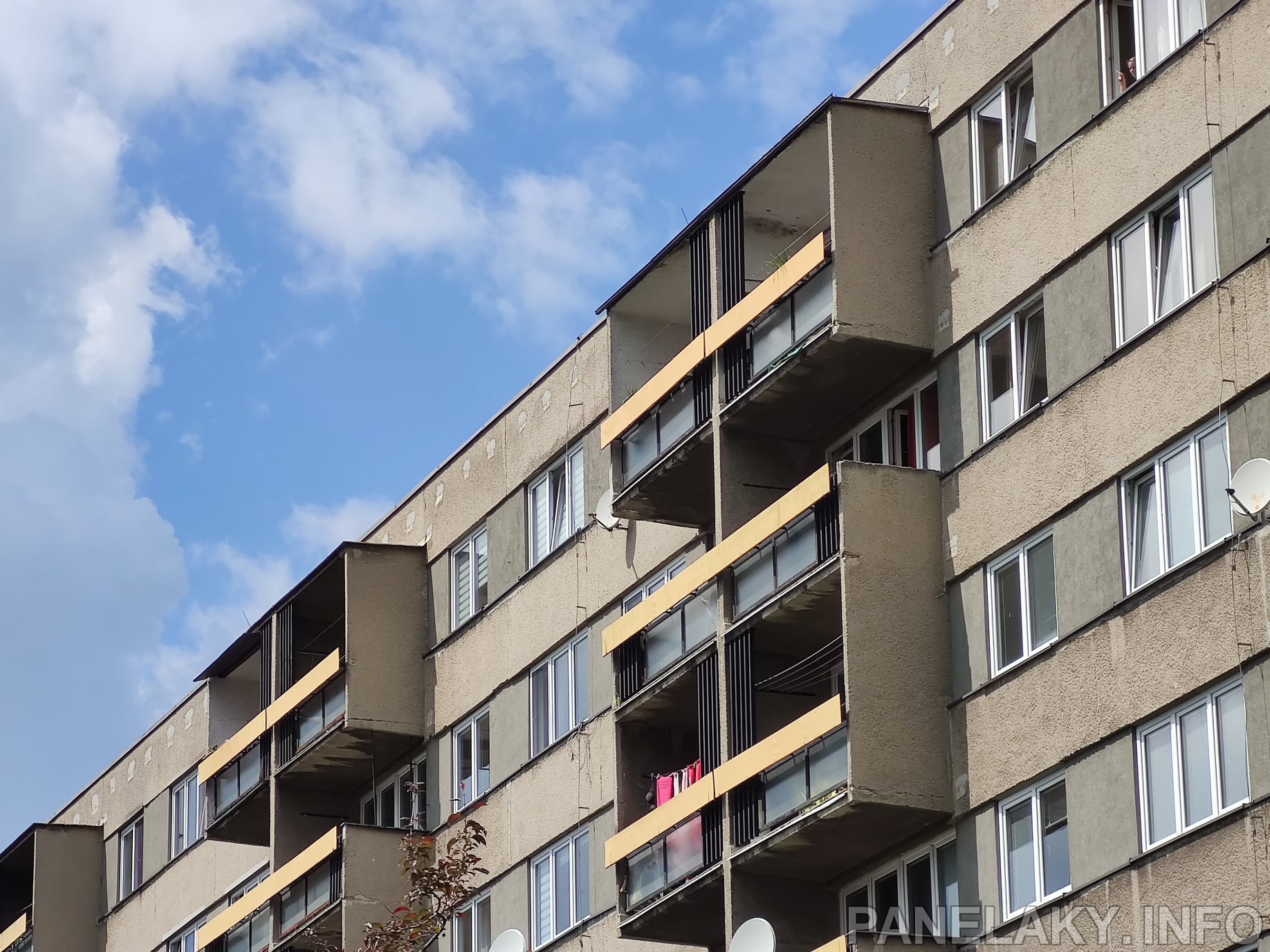 panelaky.info - Zde již fotka z dneška, zatím je vše v pořádku... zatím ...