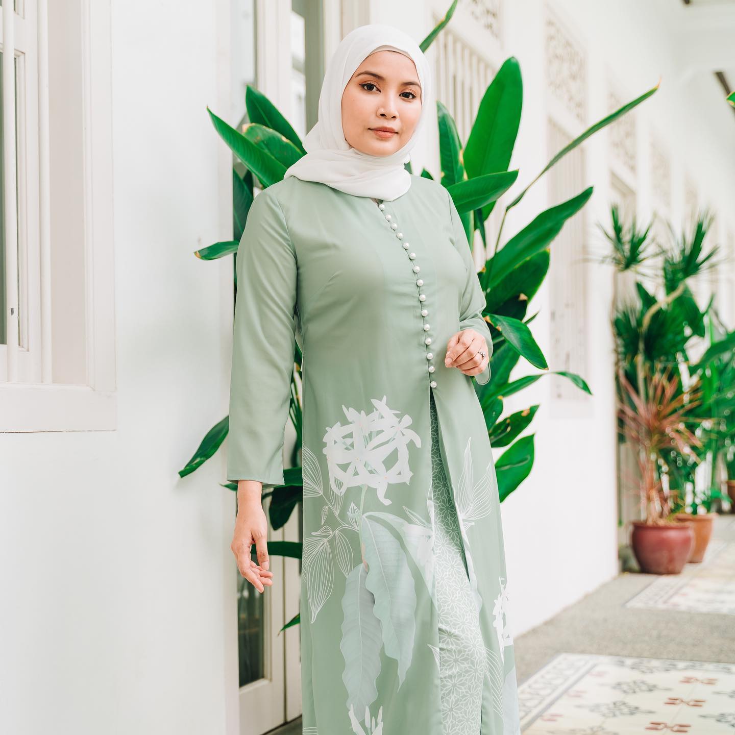 Simply Rays - The Capri long chiffon kebaya is all about... | Facebook