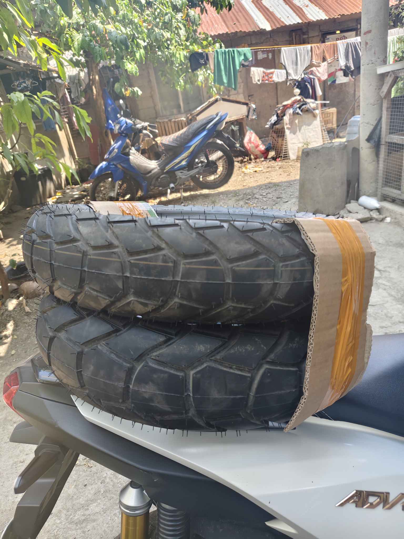 Honda ADV 160 ROADSYNC STOCK Tires Front and Rear - Car Wheels, Tires ...