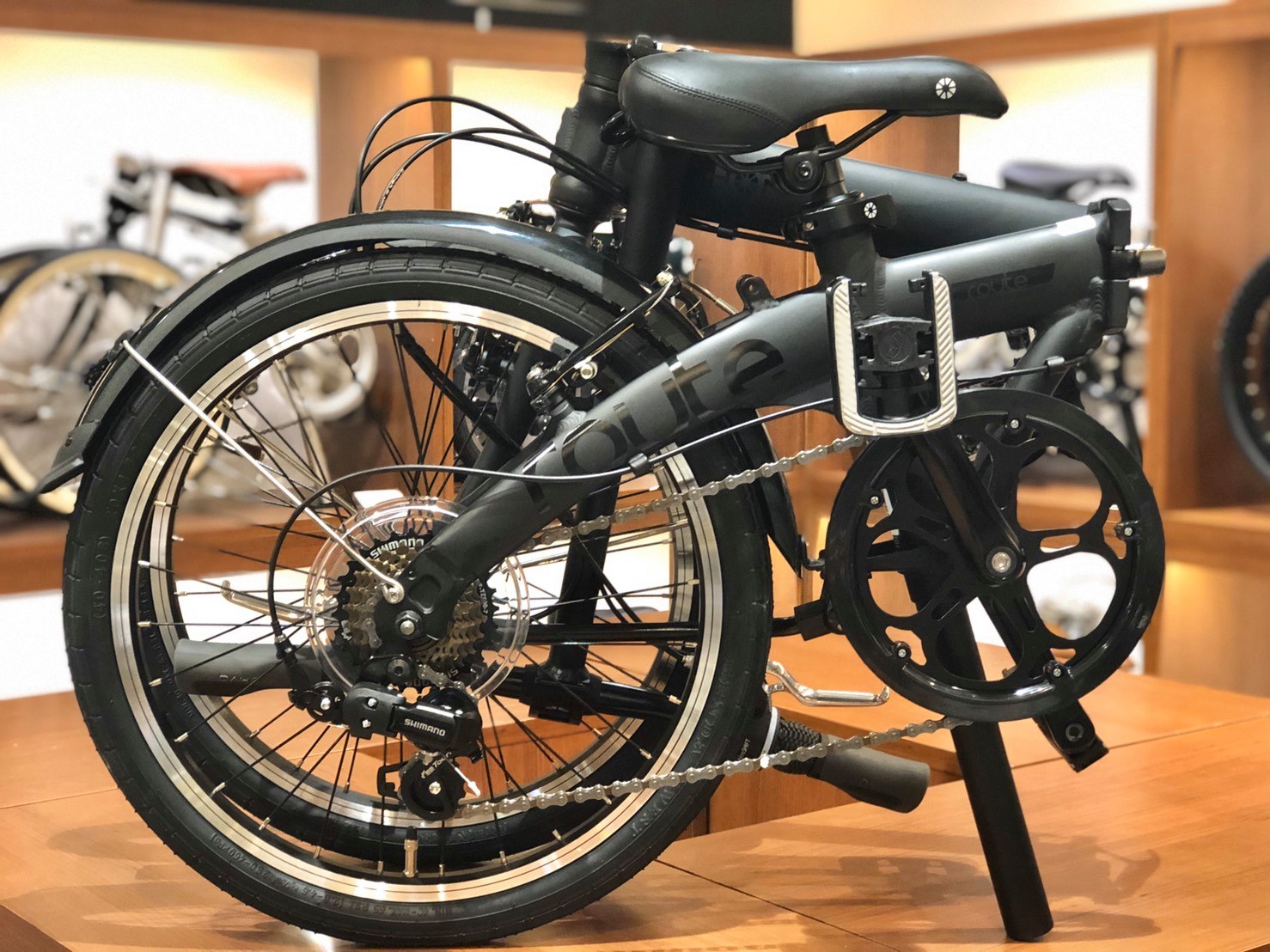 DAHON 【Route】マットブラックが再入荷しました！！ エントリーモデル