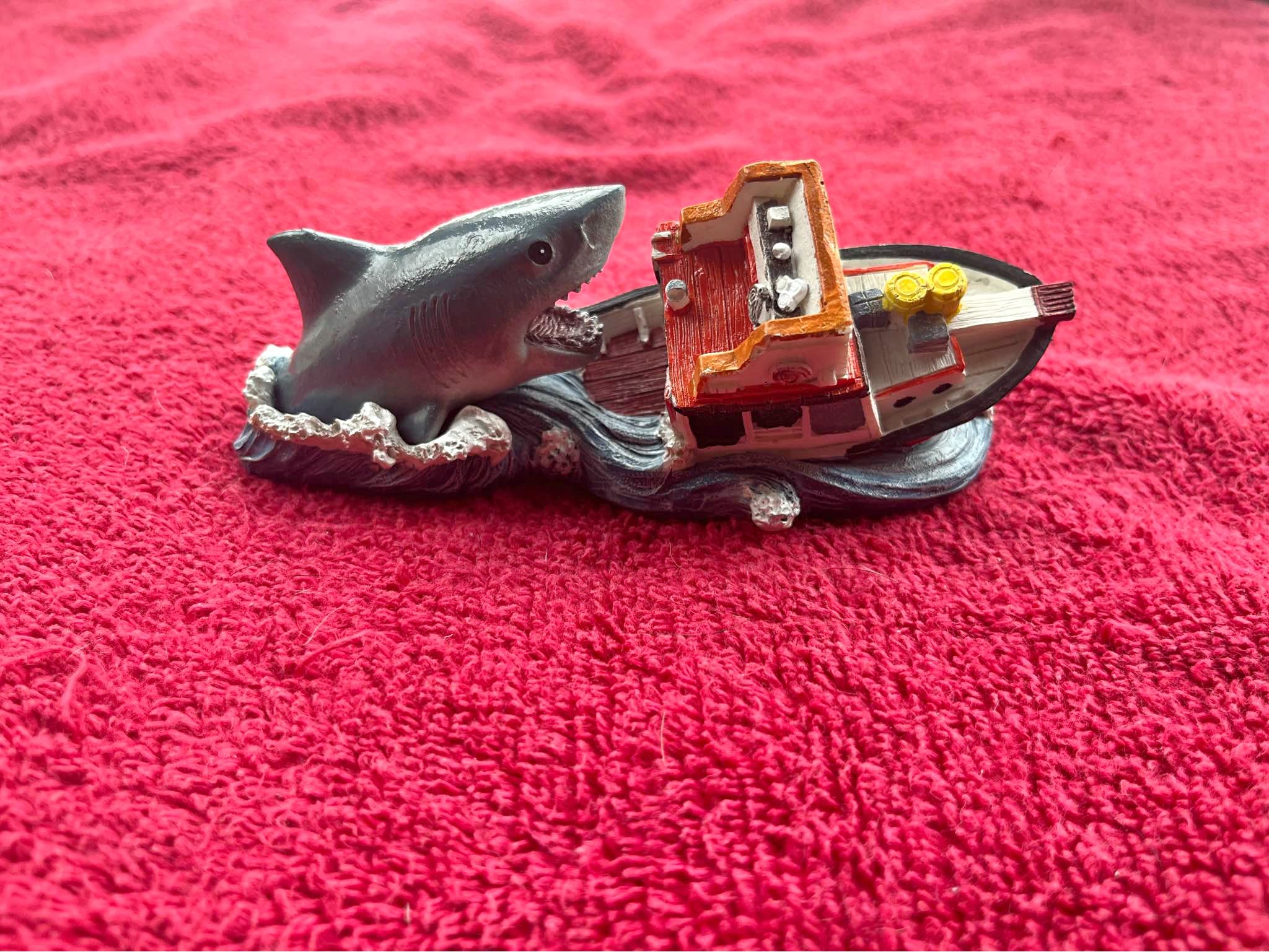 Jaws Aquarium Decor - Aquarium Ornaments - Princeton, Massachusetts