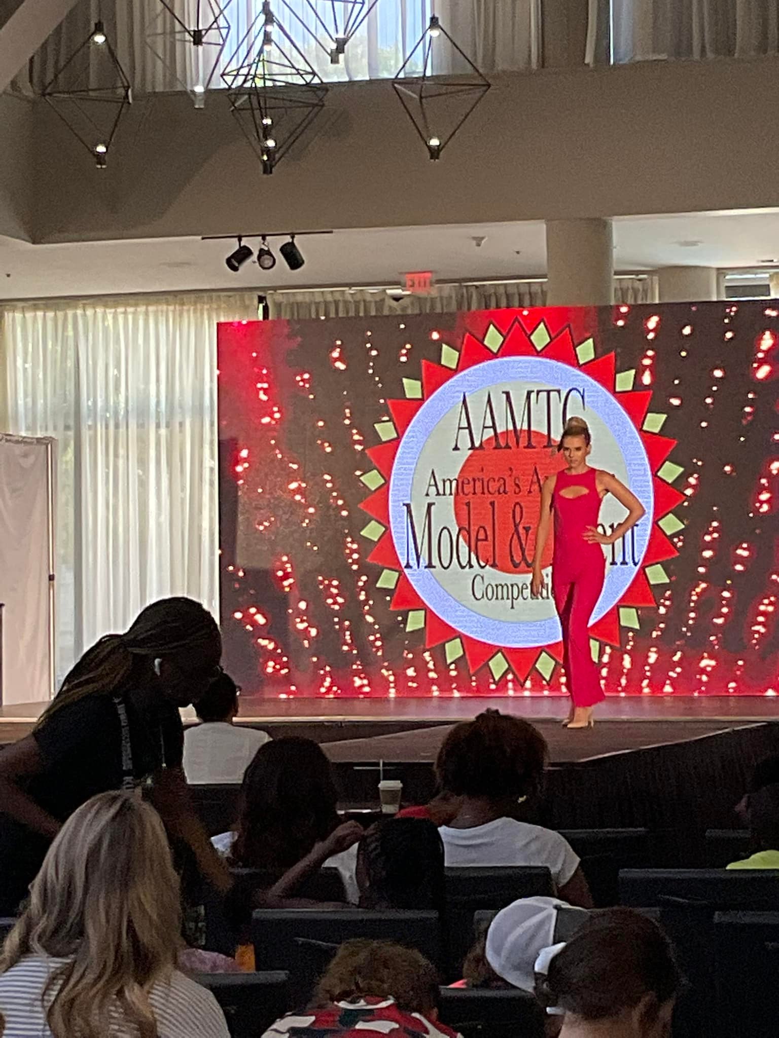 Oregon Cinderella Scholarship Pageant
