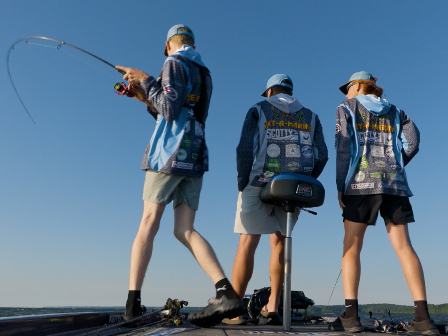 40 foot fishing pole by kyafield GTOFYU 26Ft 29Ft 32Ft 35Ft 37Ft 40Ft Telescopic Rod, Ultralight Travel Fishing Rod, Portable Collapsible Bass Crappie Rod, 1 Piece Carbon Fiber Inshore Stream Trout Pole, Free Tip (8M/26Ft) particularly with braided lines Fishing for Bass; Marking Fishing