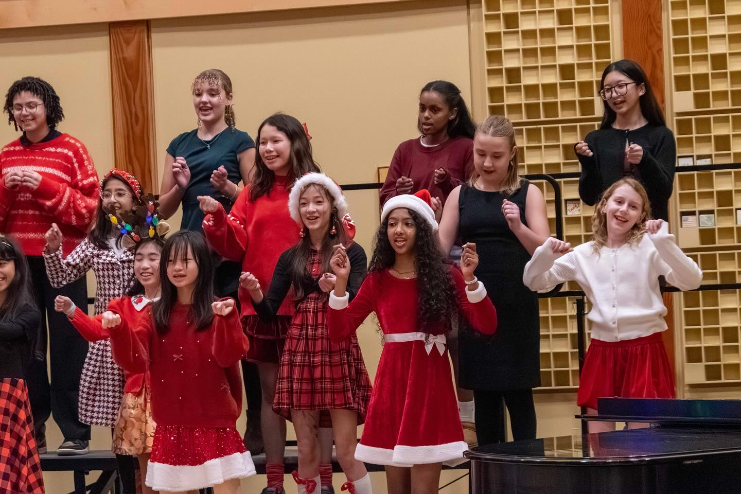 Forest Ridge... - Forest Ridge School of the Sacred Heart