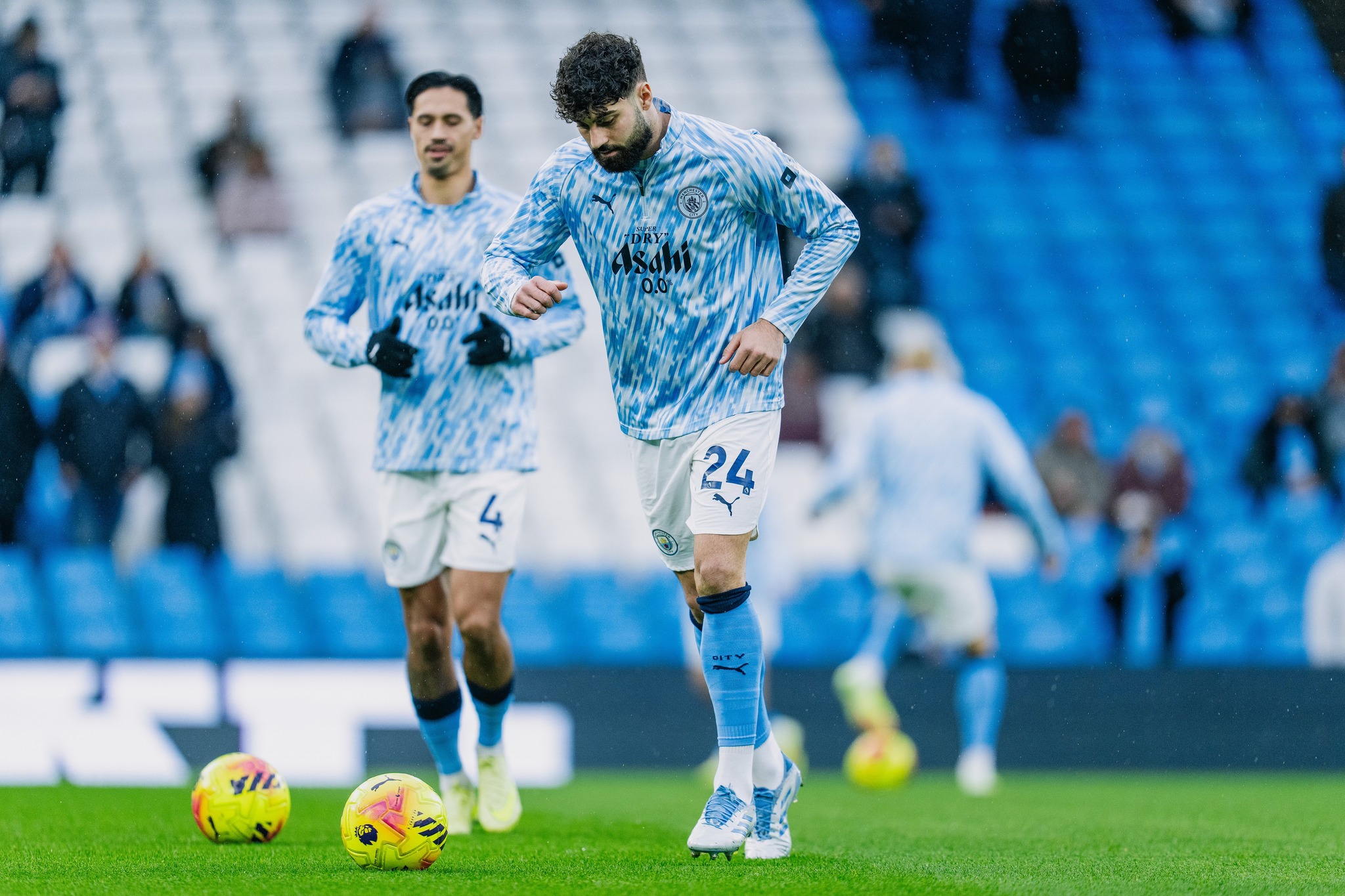 Manchester City - Manchester City added a new photo.