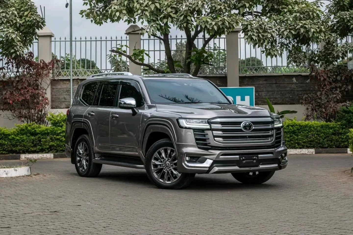 2023 Toyota Land Cruiser 300 ZX Bronze Japan Spec