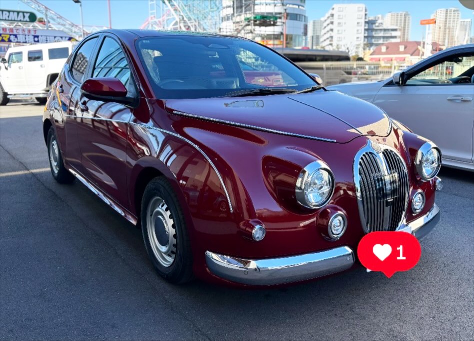 お客様へご納車の準備中のビュート、ピカピカに仕上げています！ 足元 