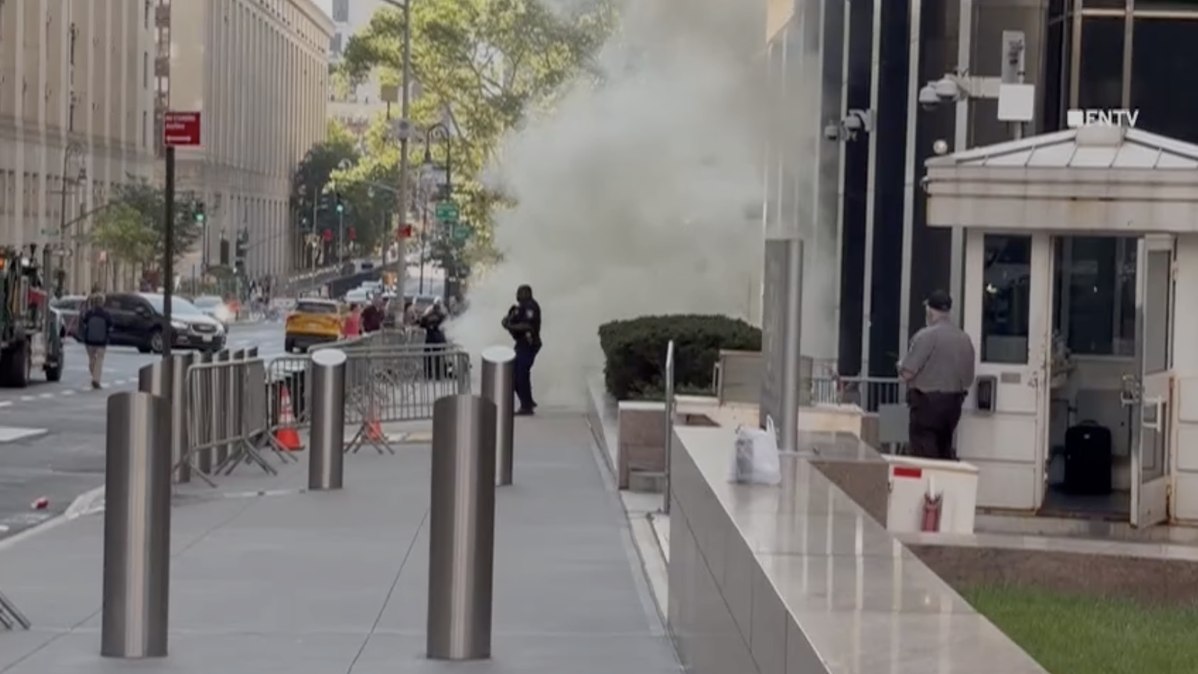 トランプ Anyone and AS IS NYC, Bombs set A suspect is in custody after setting off an explosive device
