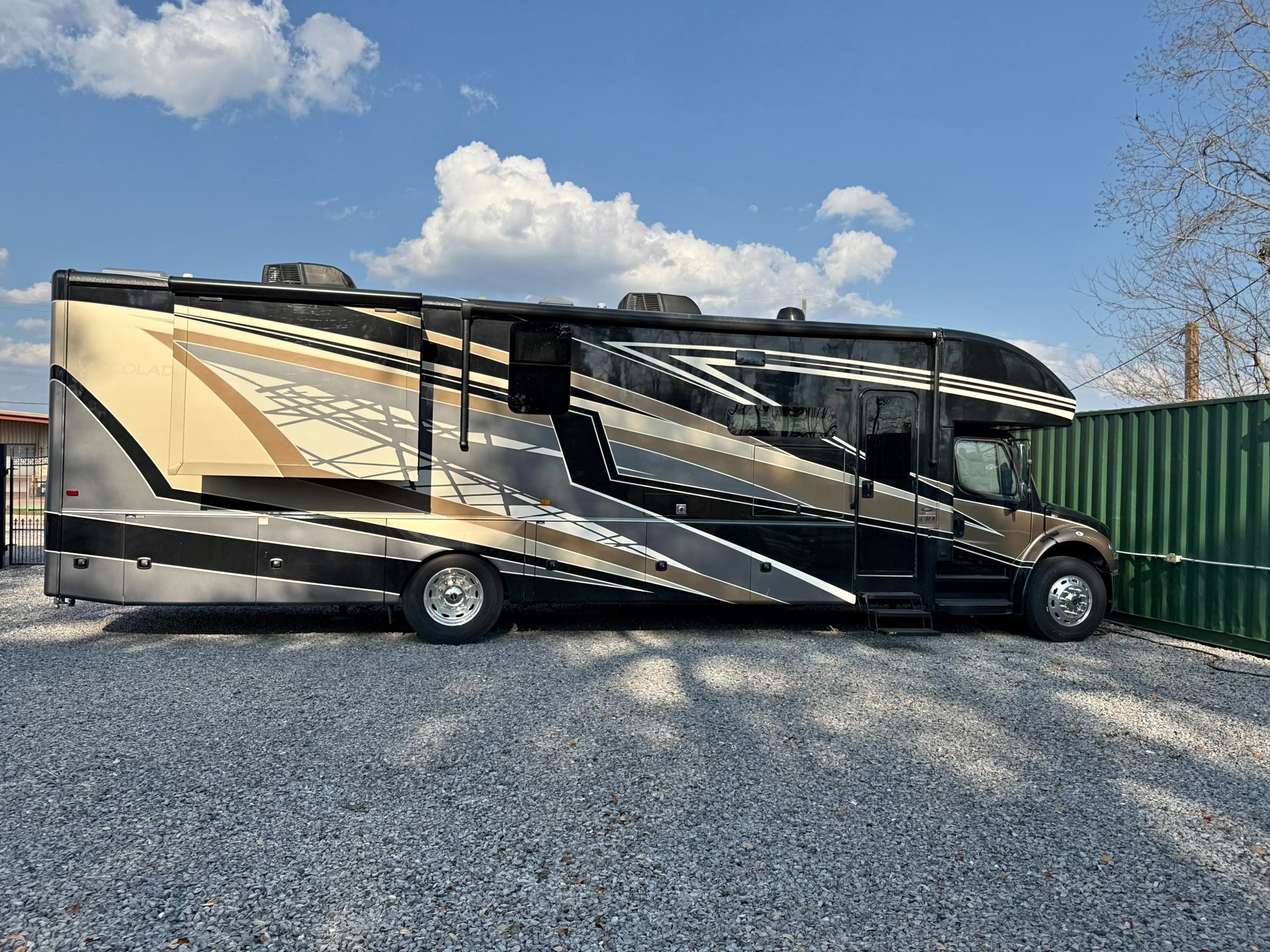 2023 Entegra Accolade 37K - RVs & Campers - Village St. George ...