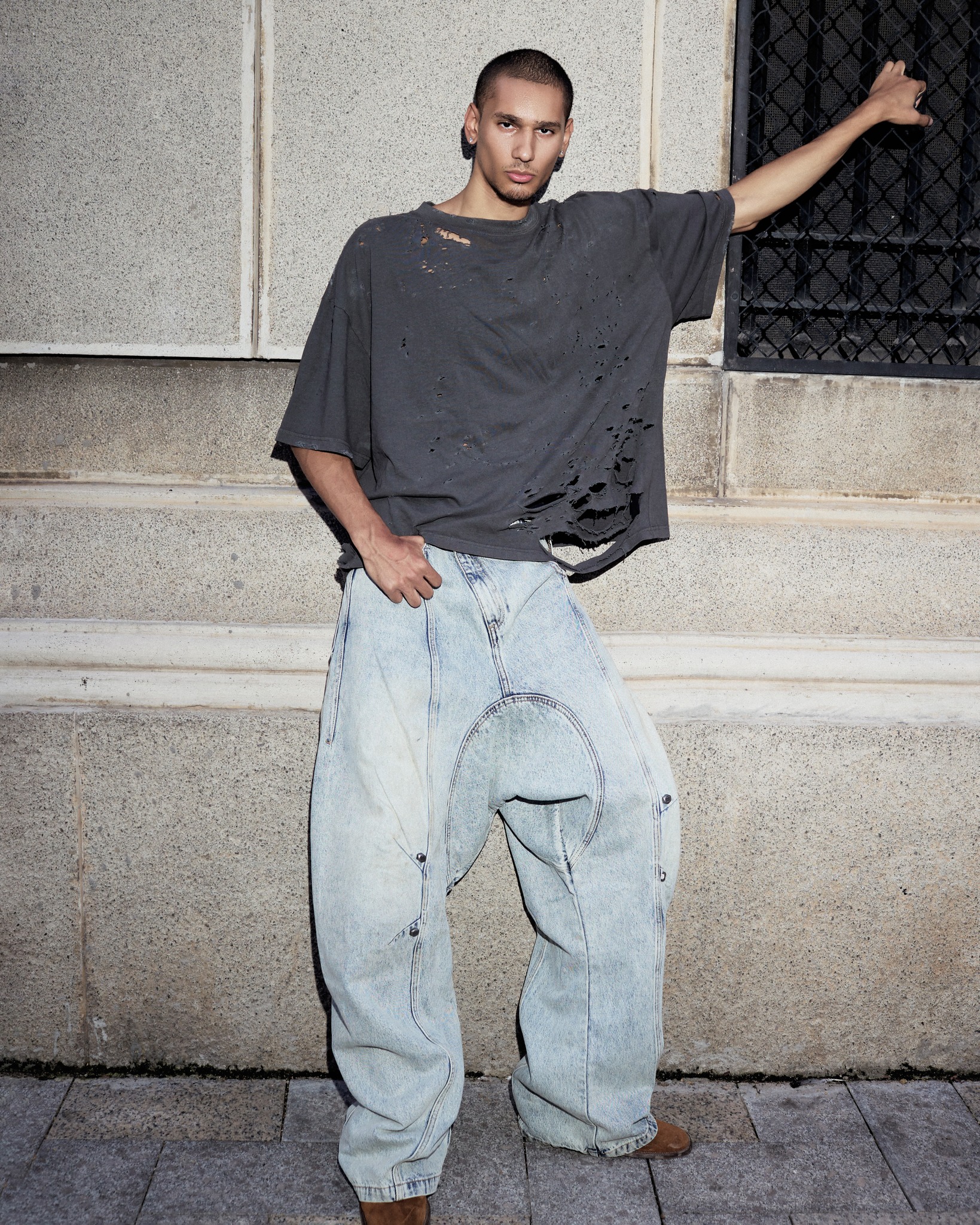 STORY LOOPER JEANS | PARADOX BLUMER T-SHIRT Less talk, more moving 
