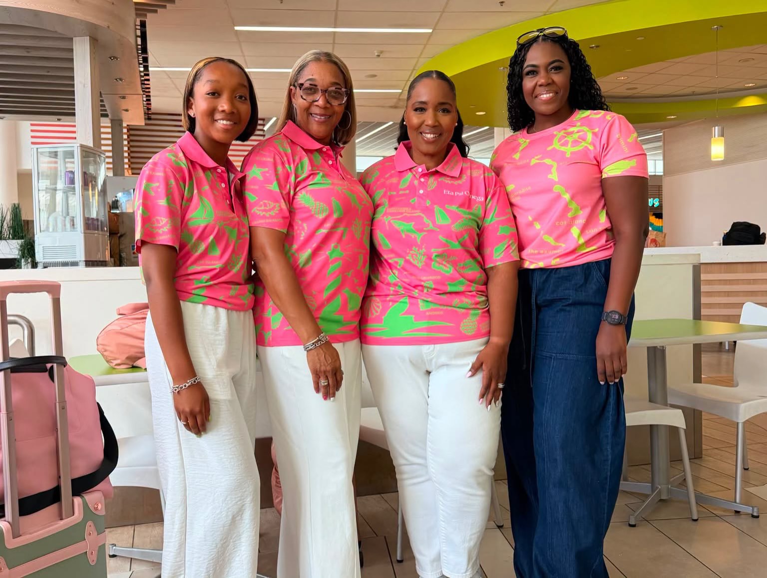 paradise club dress code Welcome to the Club, Eta Psi Omega! 🇧🇸🩷💚 Custom Gear. Bahamian Pride. Ready to represent The Bahamas to the world. #ParadiseClub #EtaPsiOmega #RepresentTheBahamas Talla:2 ST.BARTH.MD.729 paradise club nyc White & Navy Flower