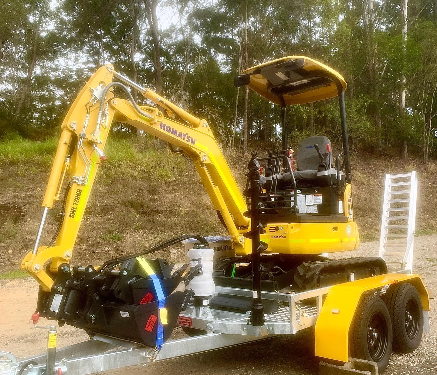 The new Komatsu PC18 has arrived... - Little Aussie Diggers