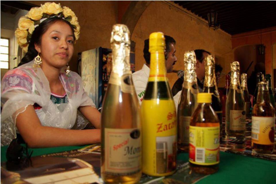 La sidra es una de las bebidas... - Grupo Cultural Quinto Sol
