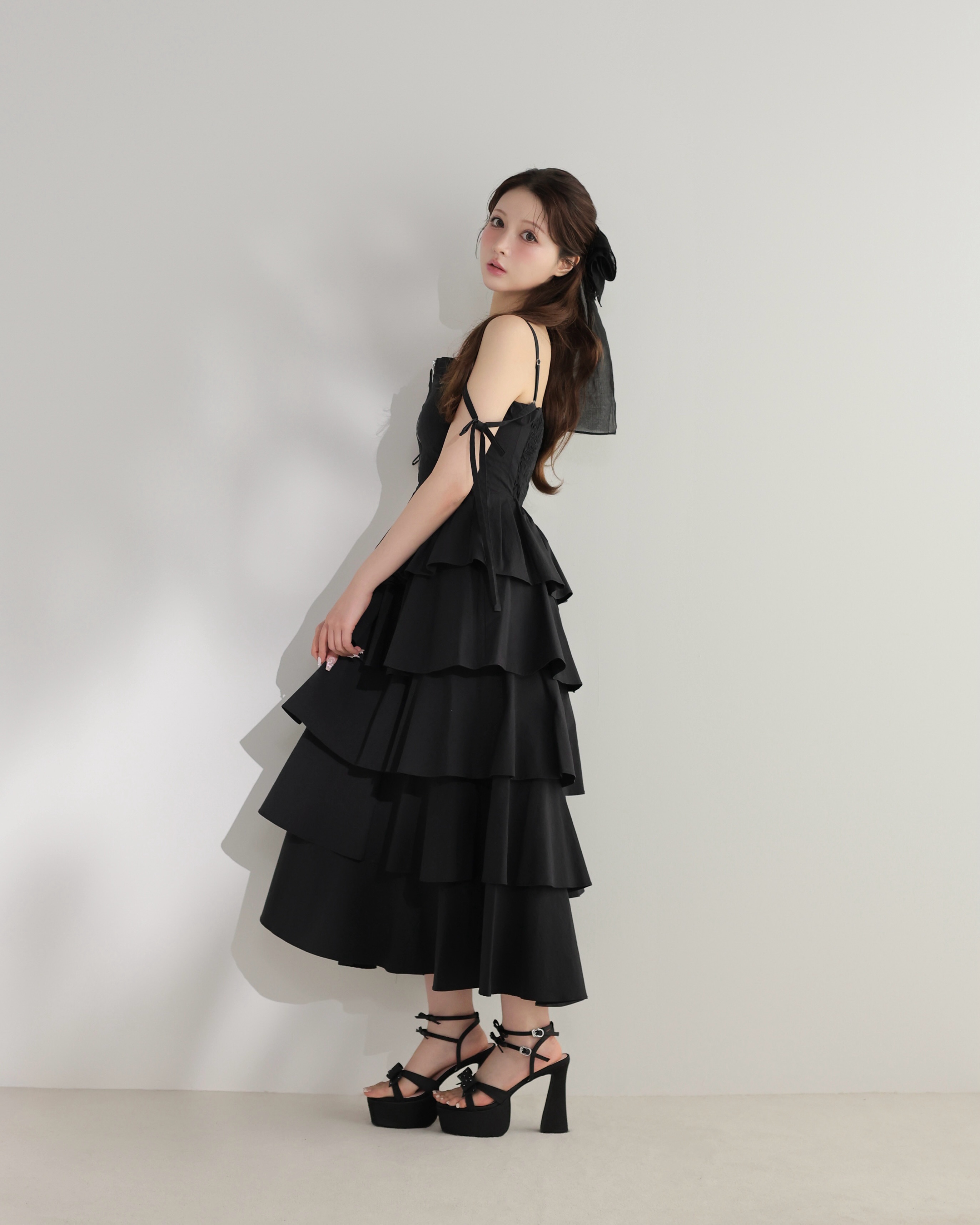 フローラルティアードフリルロングワンピース M me eme エムエメ フローラルティアードフリルロングワンピース M me eme エムエメ