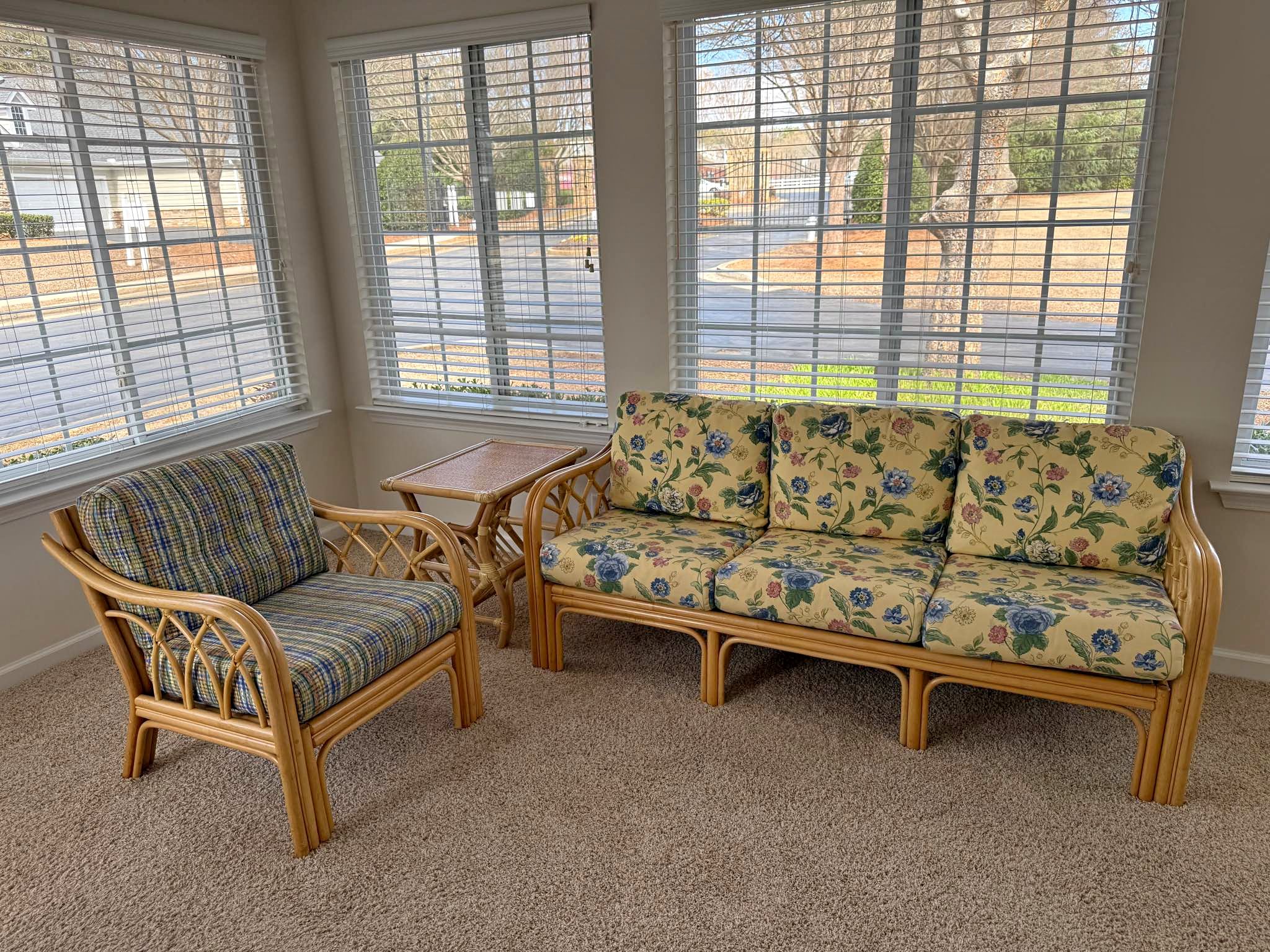 Wicker/Rattan Sunroom Furniture Set - Sofa, Chair & Table (Indoor