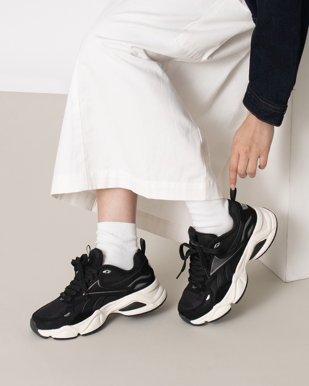 80年代にランニングシューズとして誕生したZXシリーズ。 そのルーツを
