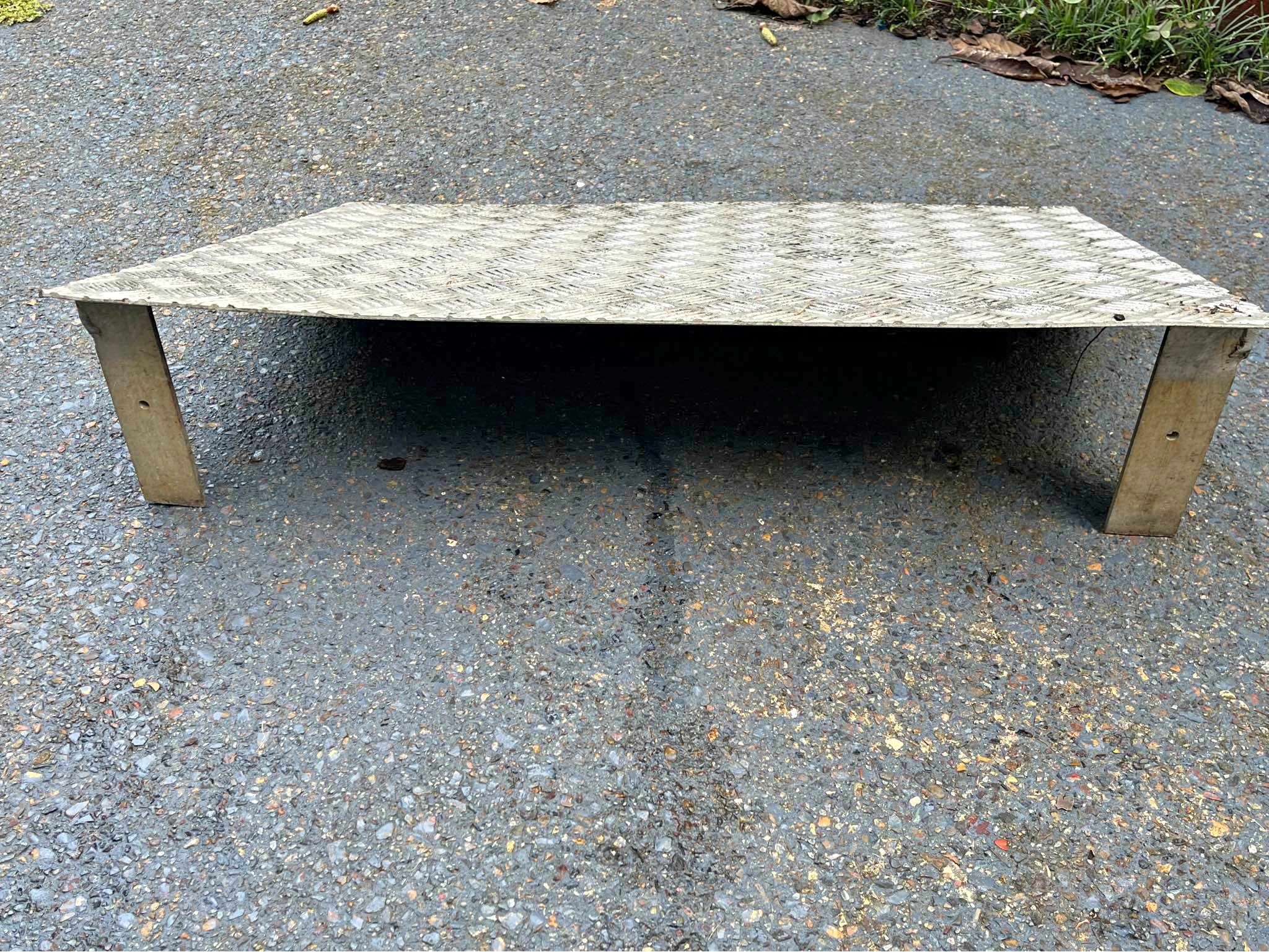Heavy Duty Aluminium Checker Plate Ramp - Reinforced - Access Ramps ...