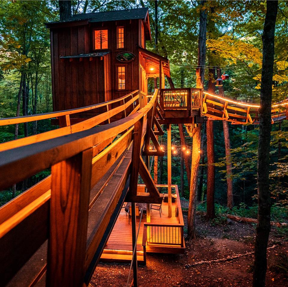 The new timber frame... - The Chez Tree Rest Treehouse
