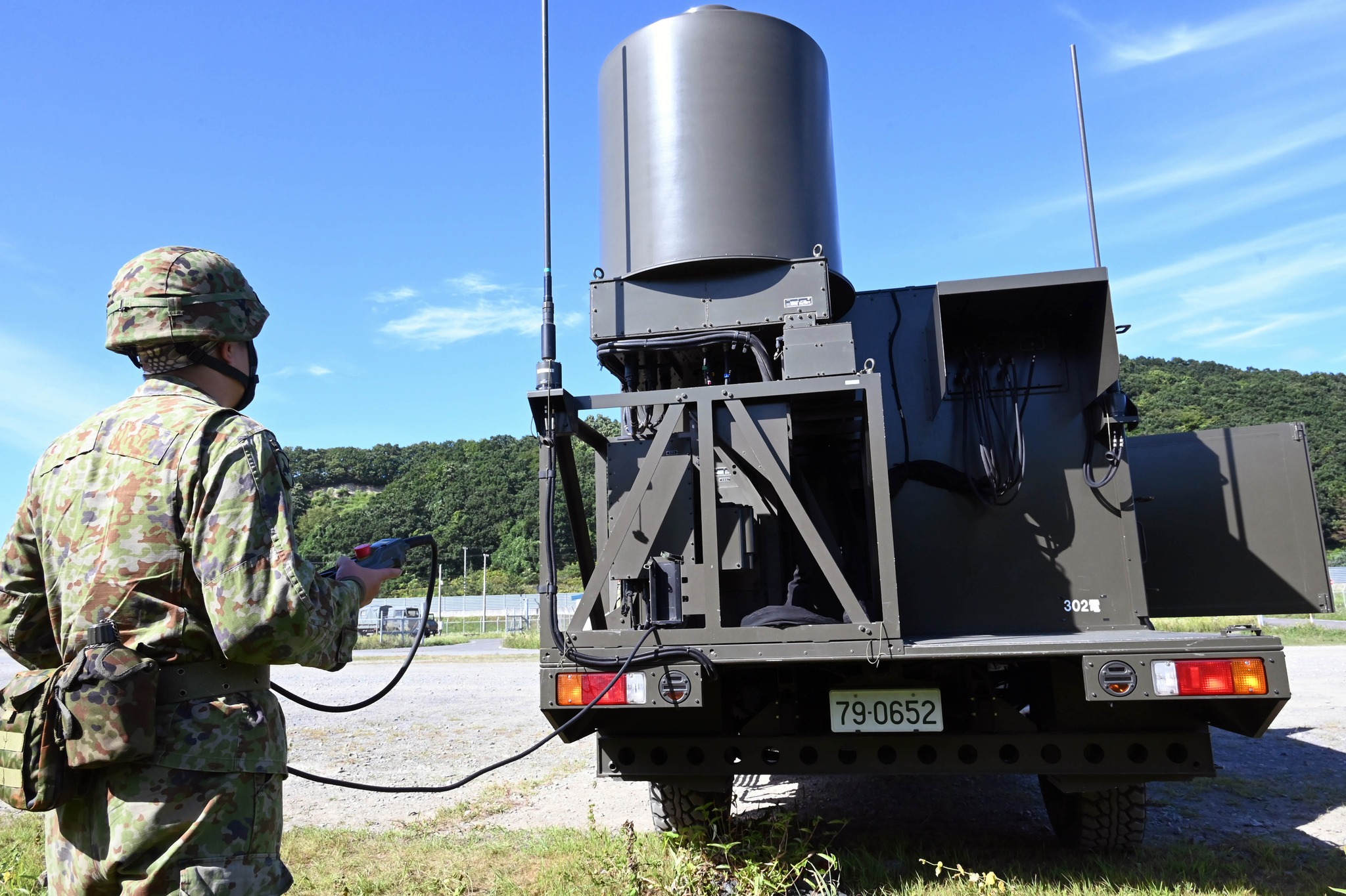 陸上自衛隊 は、8月16日から22日までの間、北海道静内対空射撃場