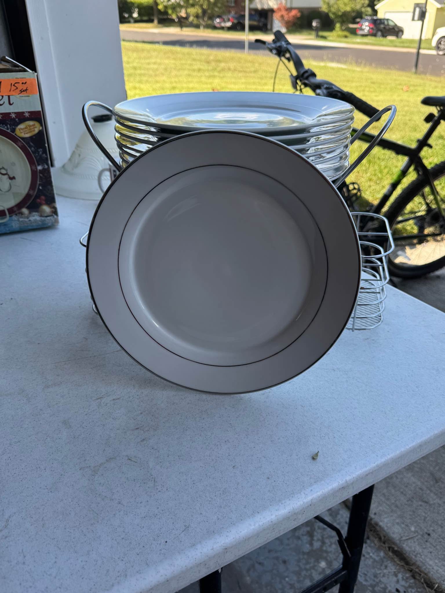 Oneida Dish Set with buffet serving stand - Dinnerware Sets - Fairfield ...
