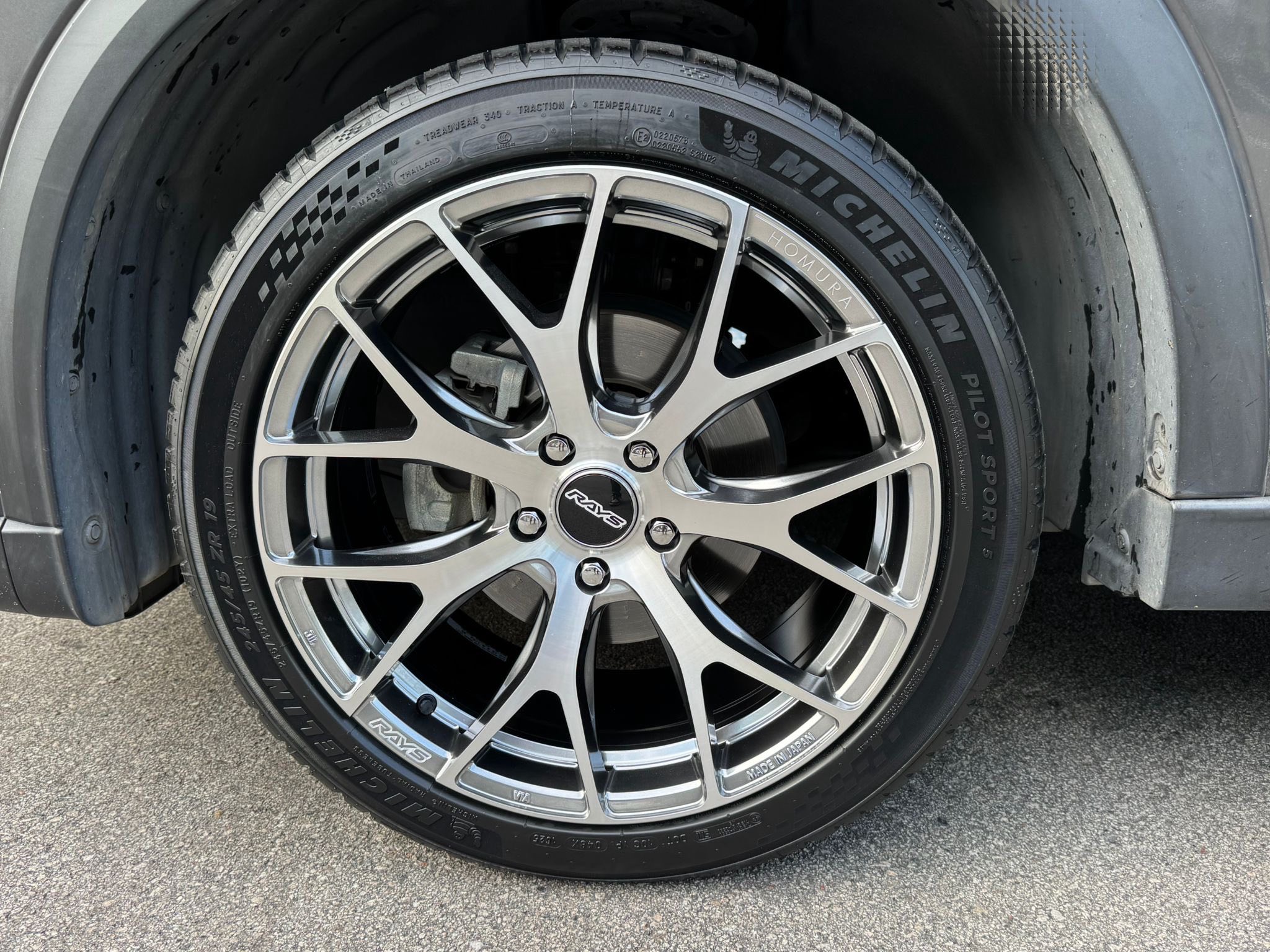 Vehicle : MAZDA CX5 Rim : RAYS HOMURA Wheels Model : 2X7 FT Tyre