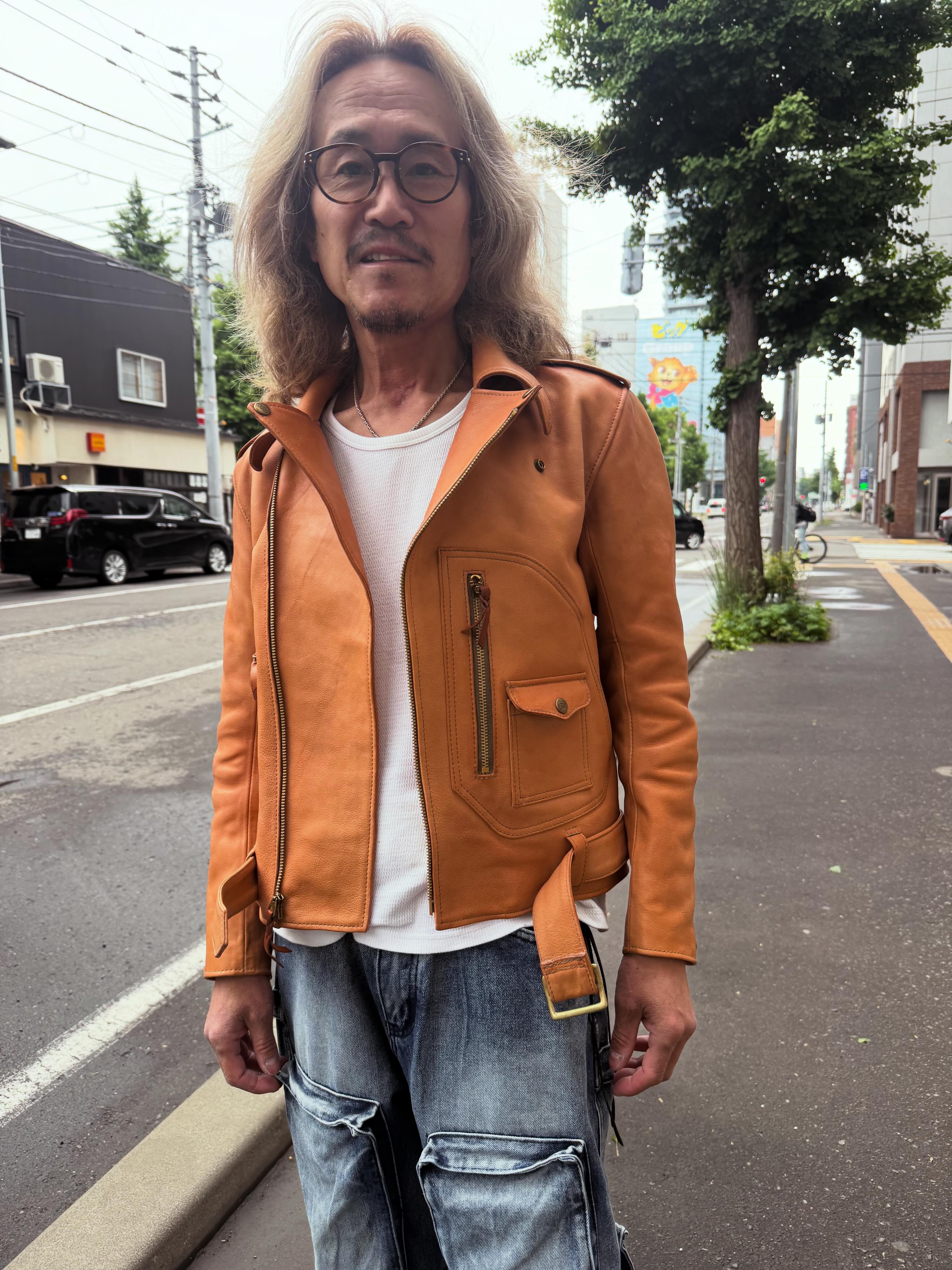天神ワークスの レザージャケットが届いたと 見せにご来店いただきまし 