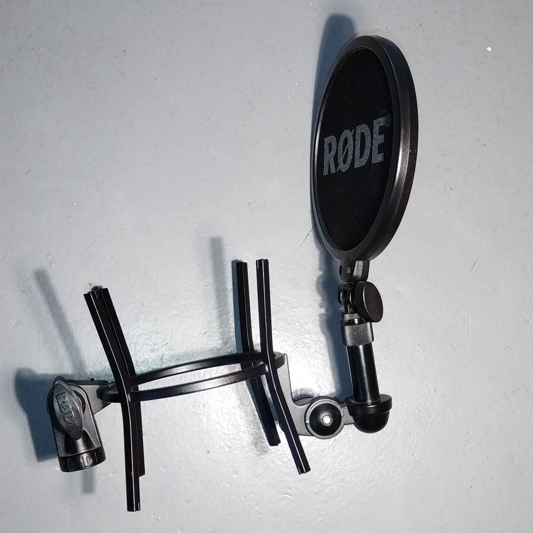 Rode NT1-A Studio Condenser Microphone with Pop Filter - Microphones ...