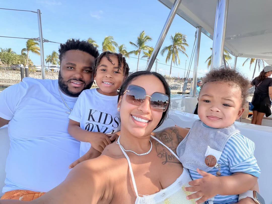 HipHop - Tee Grizzley with his wife and the kids 🩵 | Facebook