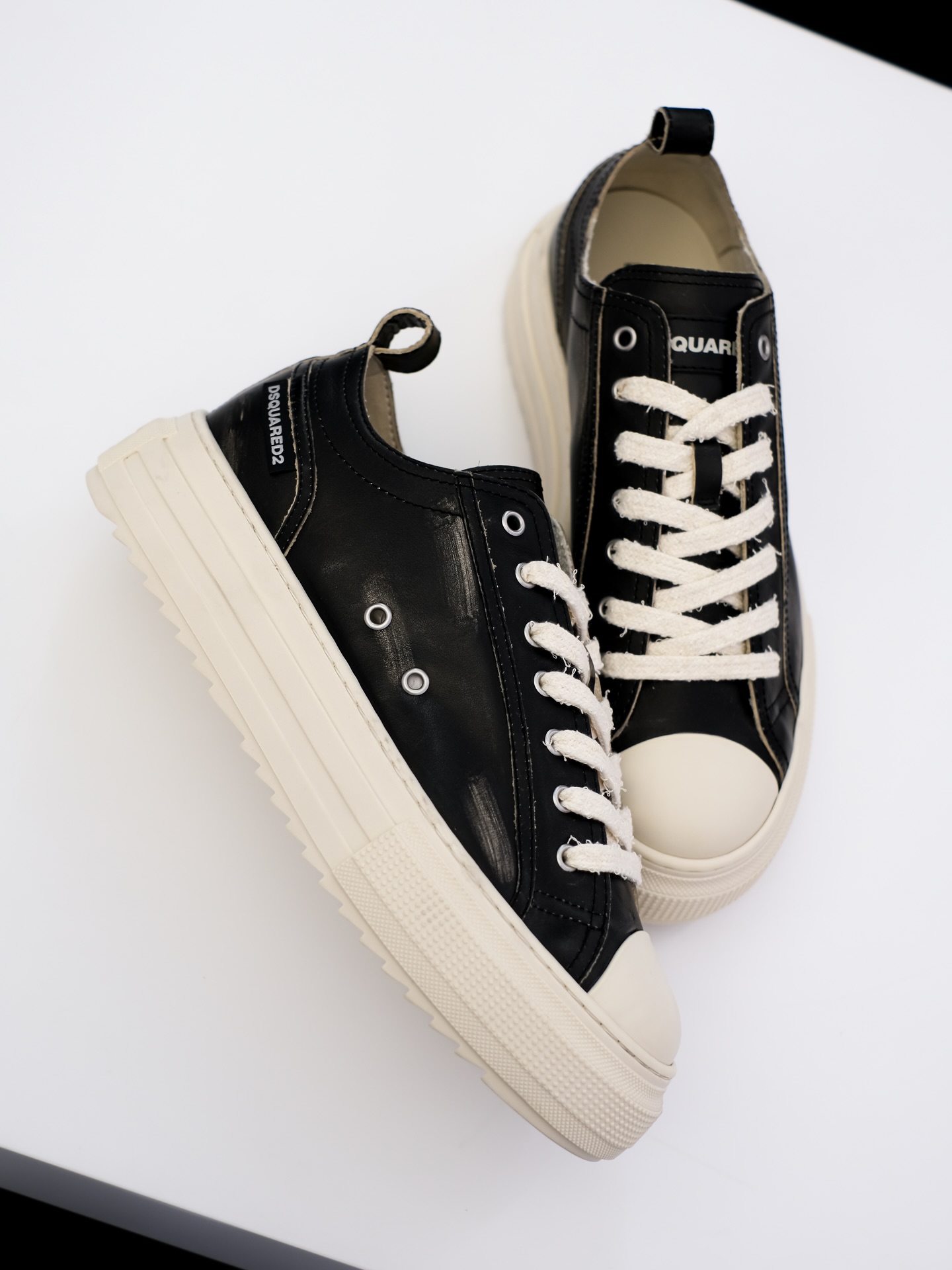 DSQUARED2 with the BERLIN Sneaker #thisisAVANTGARDE #thefutureishere