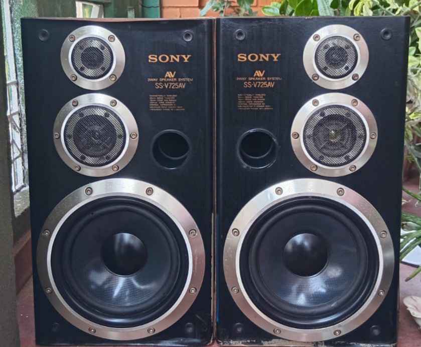 SONY BAFFLES MADE IN Japan (3 WAY SS - V 725 AV 140W ) RS 19000