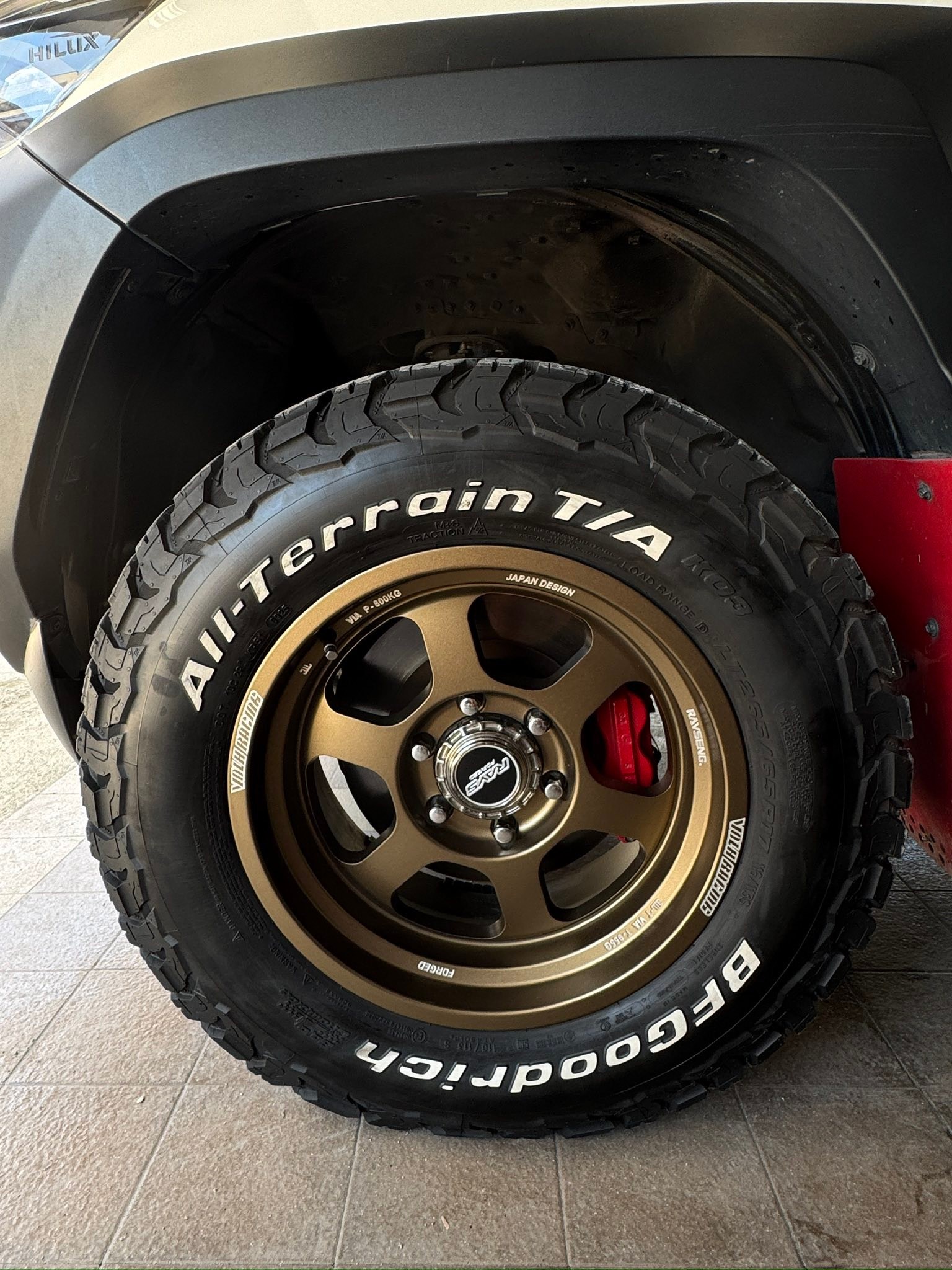 Volkrays TE37 rims with Michelin LTX Force tires