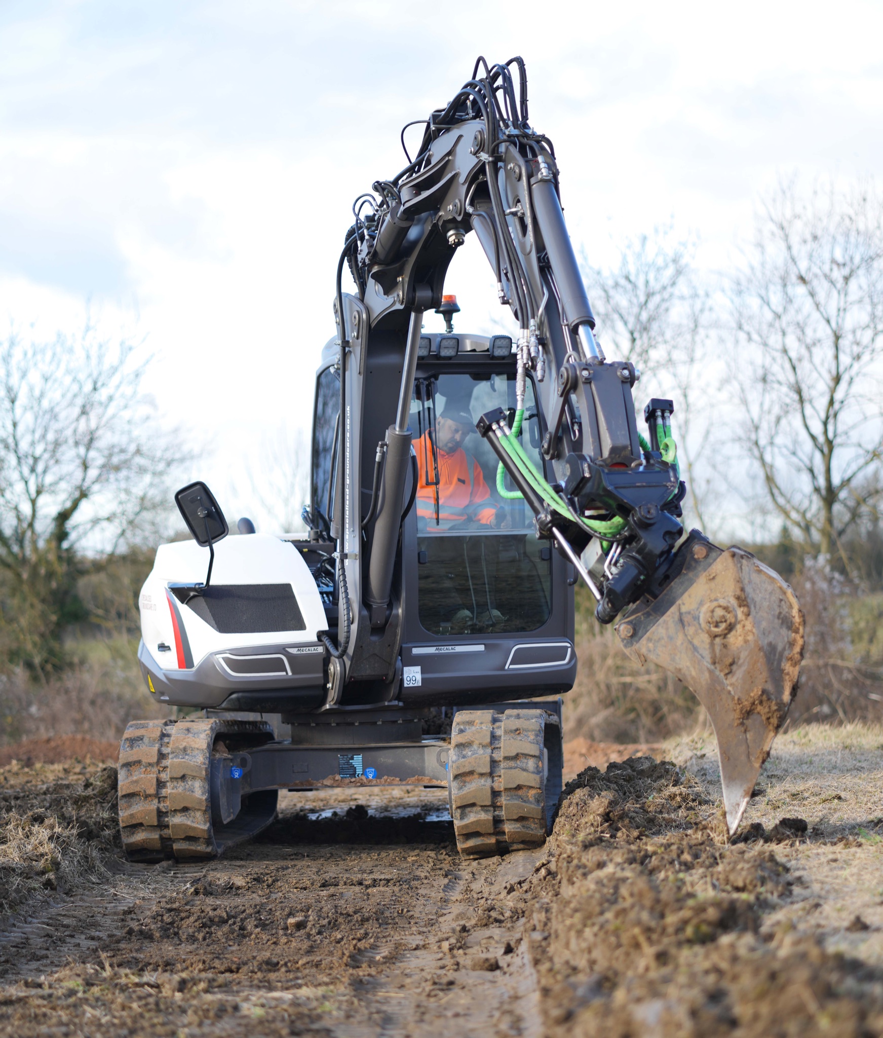 Menzi Muck M545X with EC219 and SEVE mulcher. Some weapon