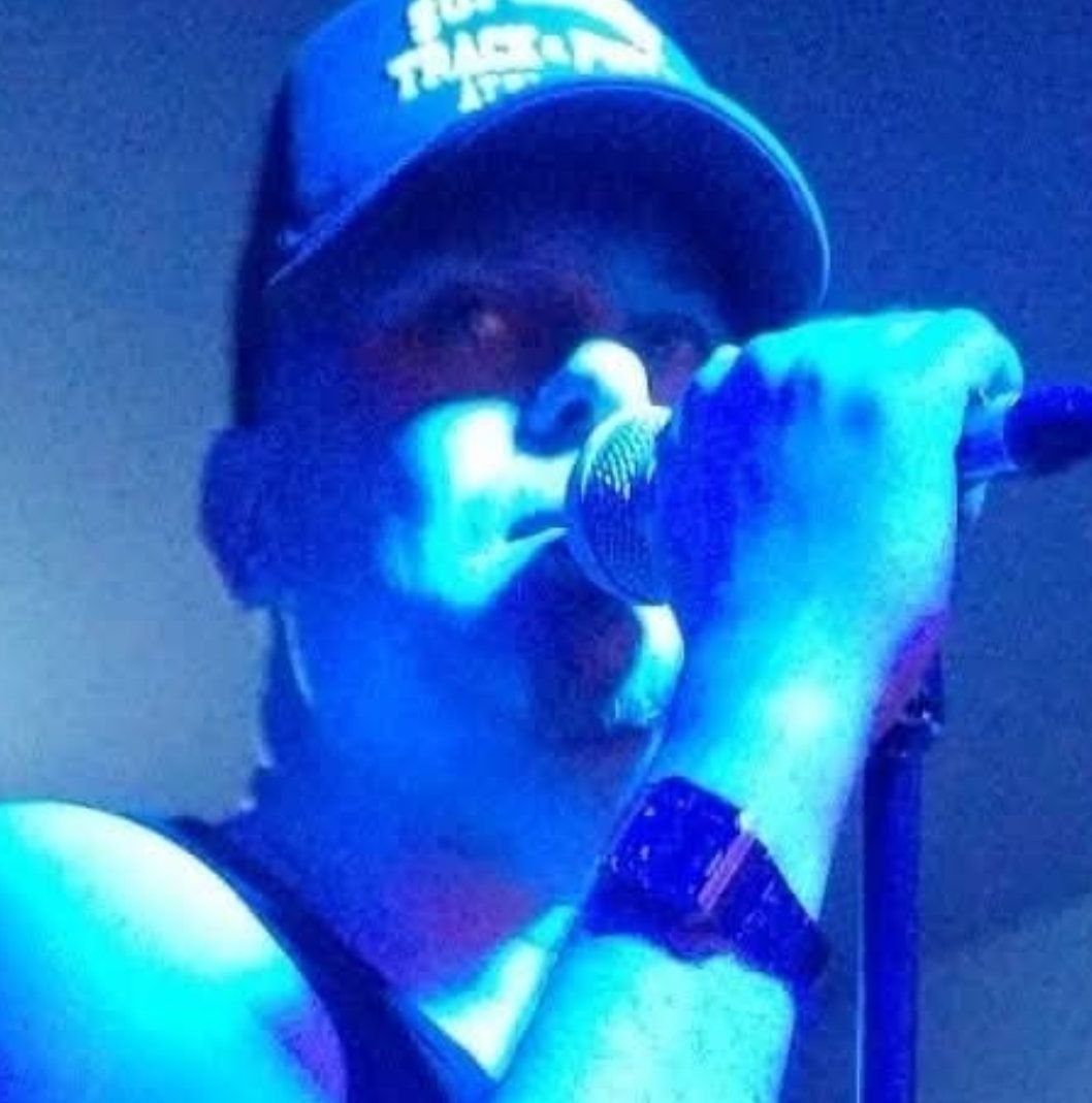 Pete Fox Vocalist