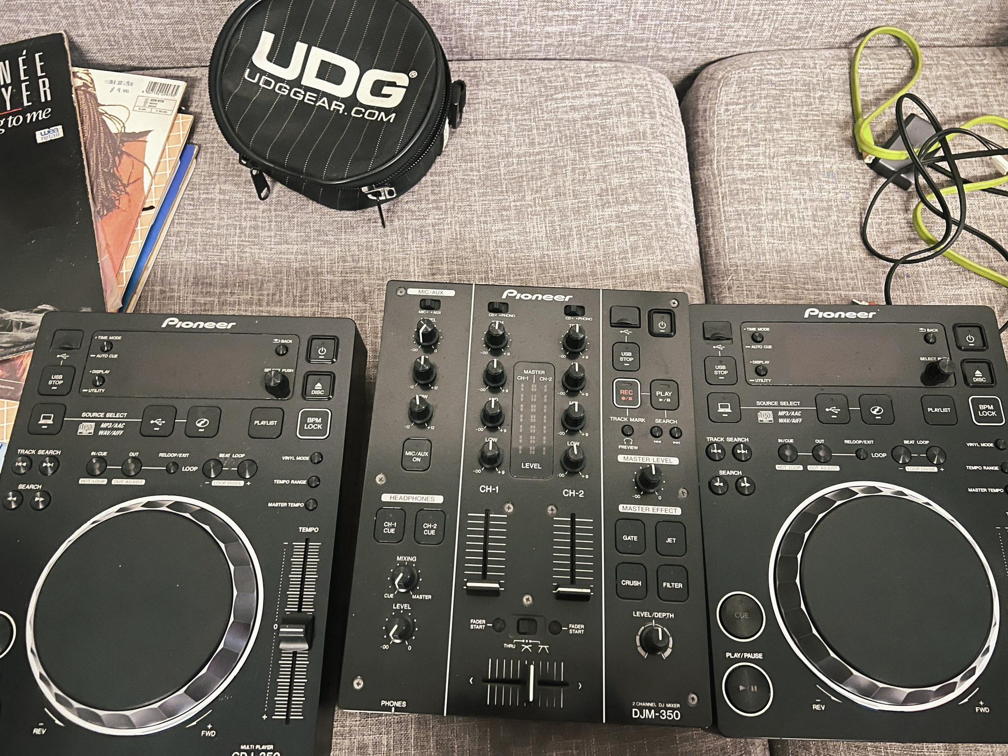 my biggest flex? still got a CDJ-350 set… real ones know 🎧💿