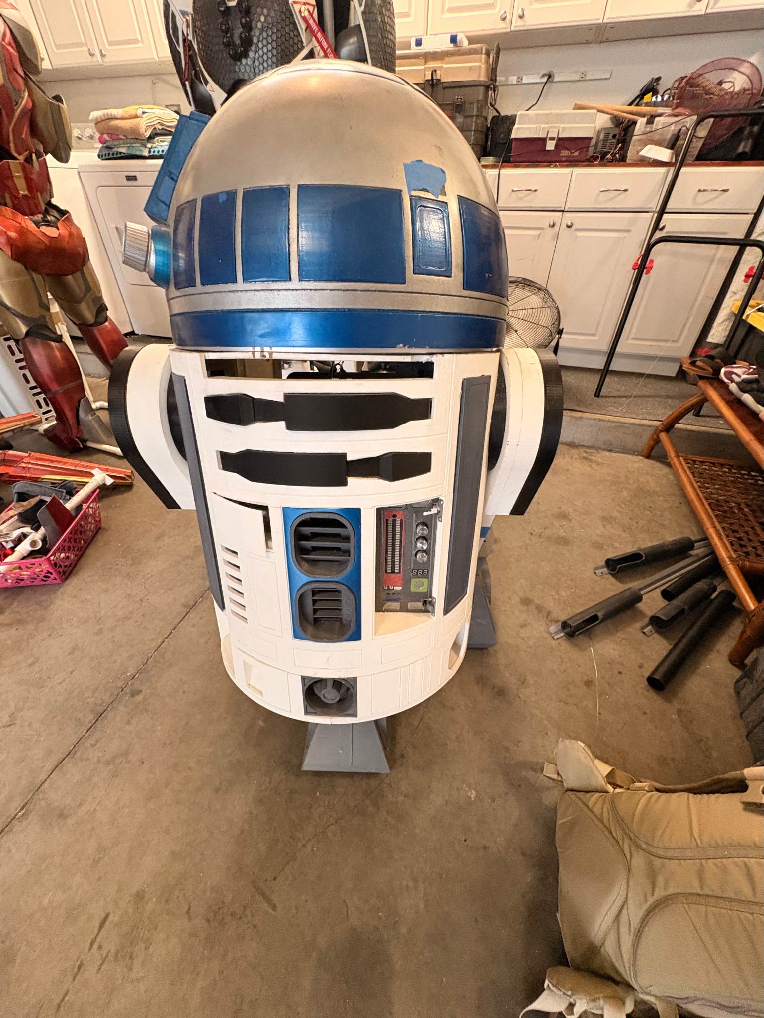 Starwars full size R2D2, remote controlled - Projectors - Waianae ...