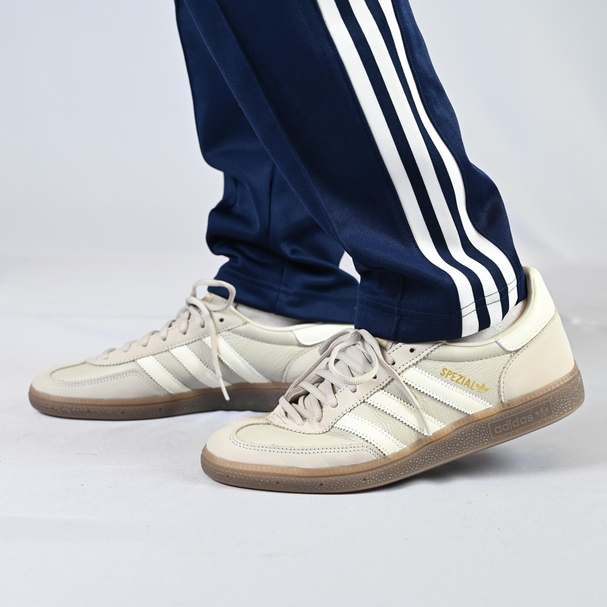 Staff Coordinate・ADIDAS】 ・SHOES ハンドボール スペツィアル
