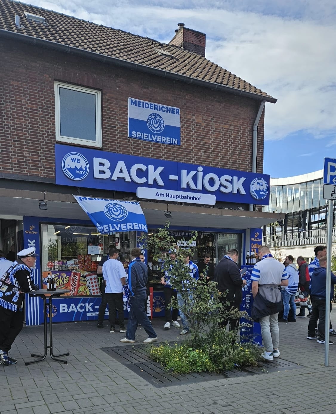 Duisburger - [unbezahlte Werbung] MSV FAN-KIOSK AM HAUPTBAHNHOF – DEIN ...
