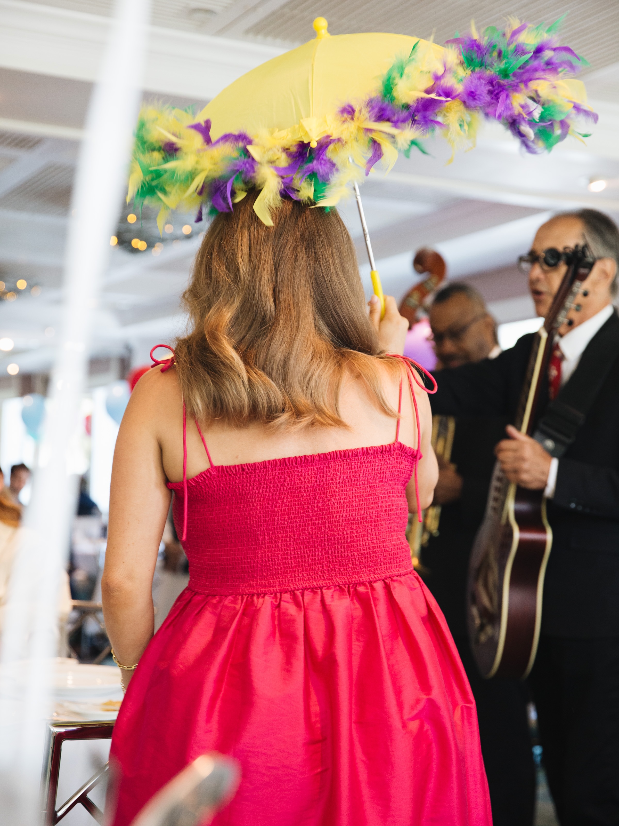 commander's palace jazz brunch dress code Second line season is year-round at Commander's. Every Saturday & Sunday at Brunch. 🎺☂️ We love celebrating with you! Fortunate One | Day size-ttt-grand-xxx-large Size:4.5 US Men (3.5 AU/UK)