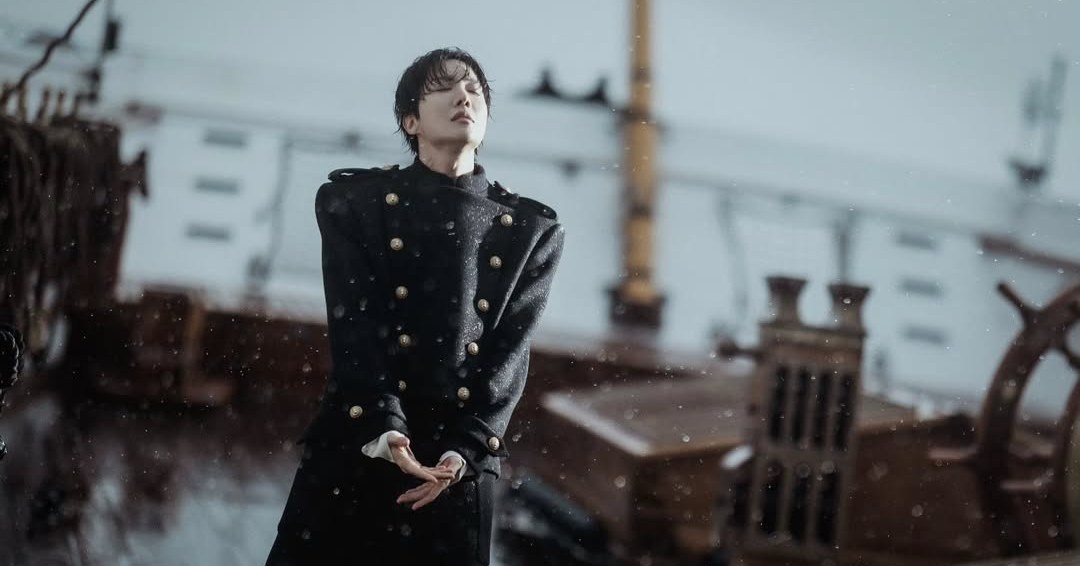 KEEP SWIMMING 🌊 J-Hope of BTS shares behind-the-scenes footage of