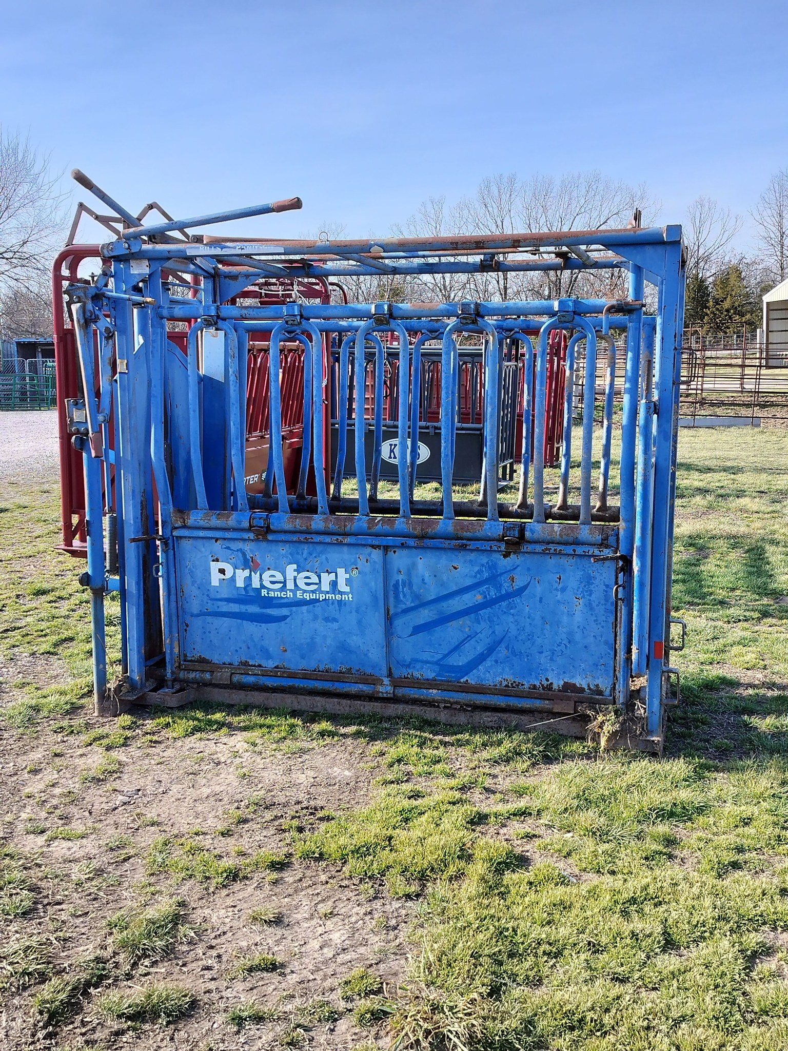 Used Priefert cattle chute with headcatch $1999.00. MC/VISA/DISCOVER