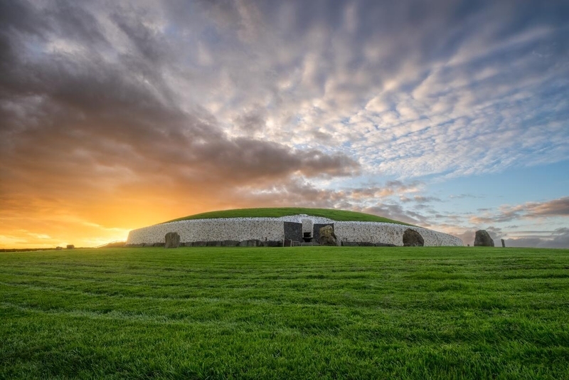 Heritage - Sí an Bhrú is the old Irish name given to Newgrange monument ...